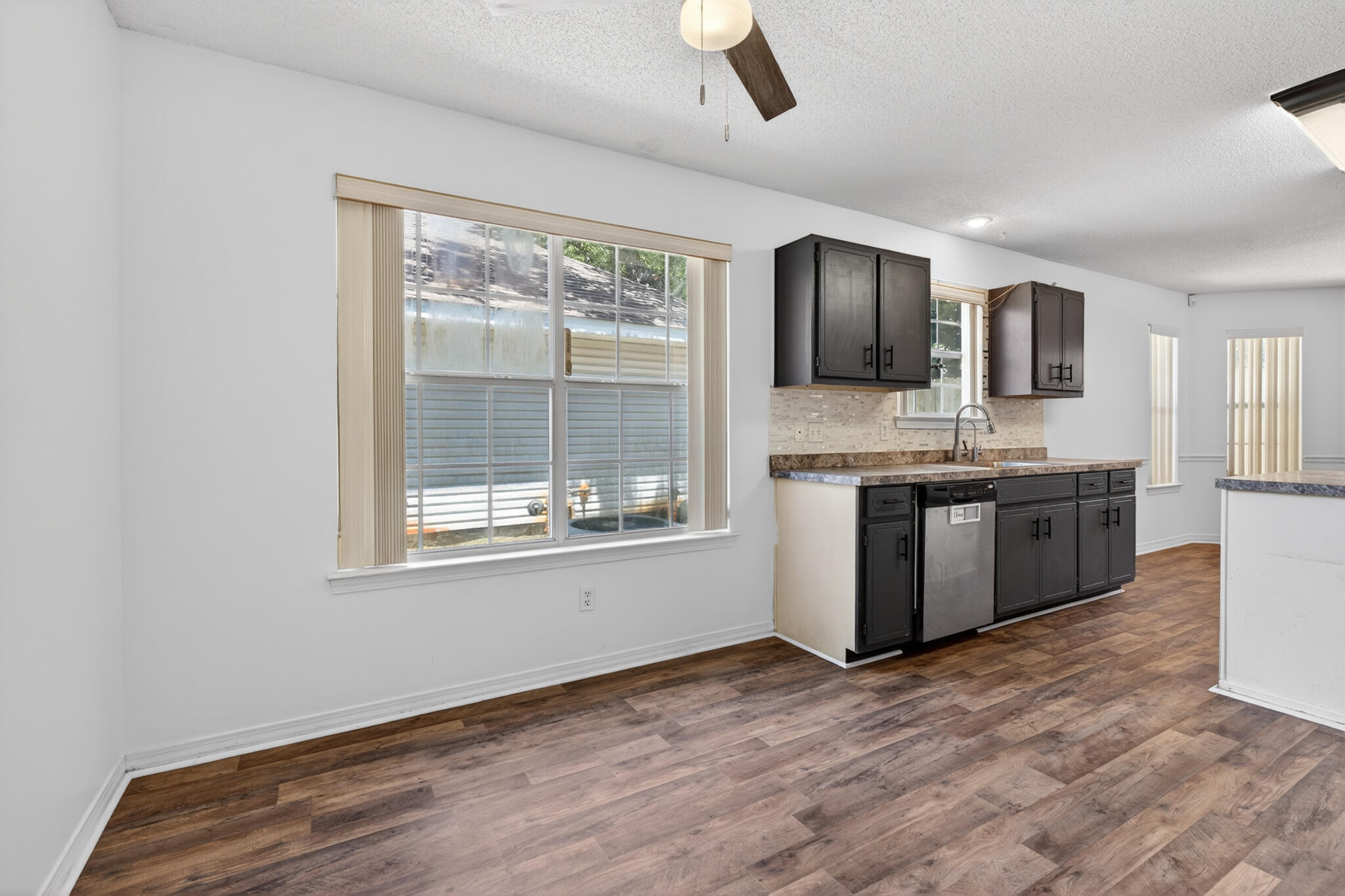 SHALIMAR COMMONS - Residential