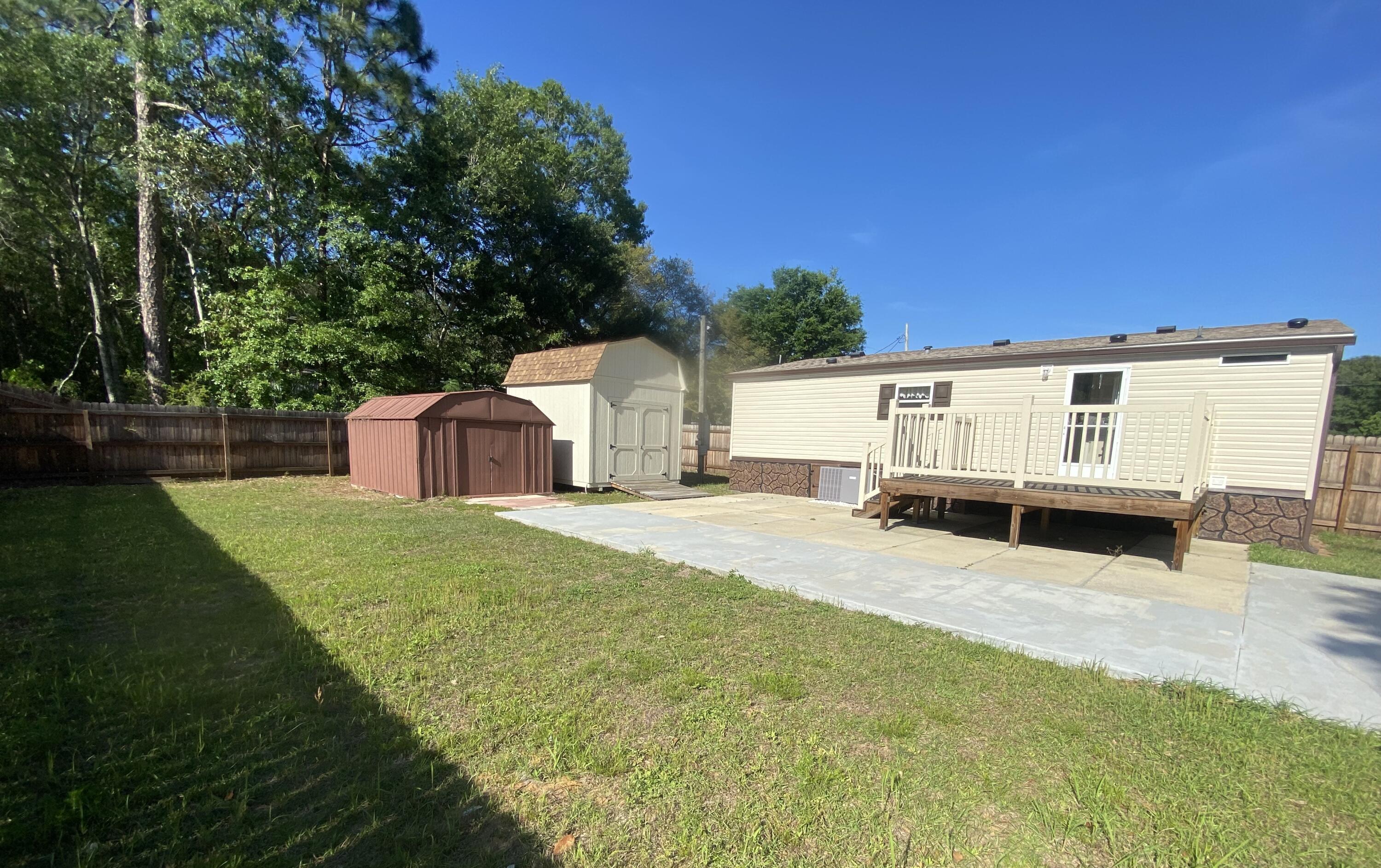 Holley Navarre - Residential Lease