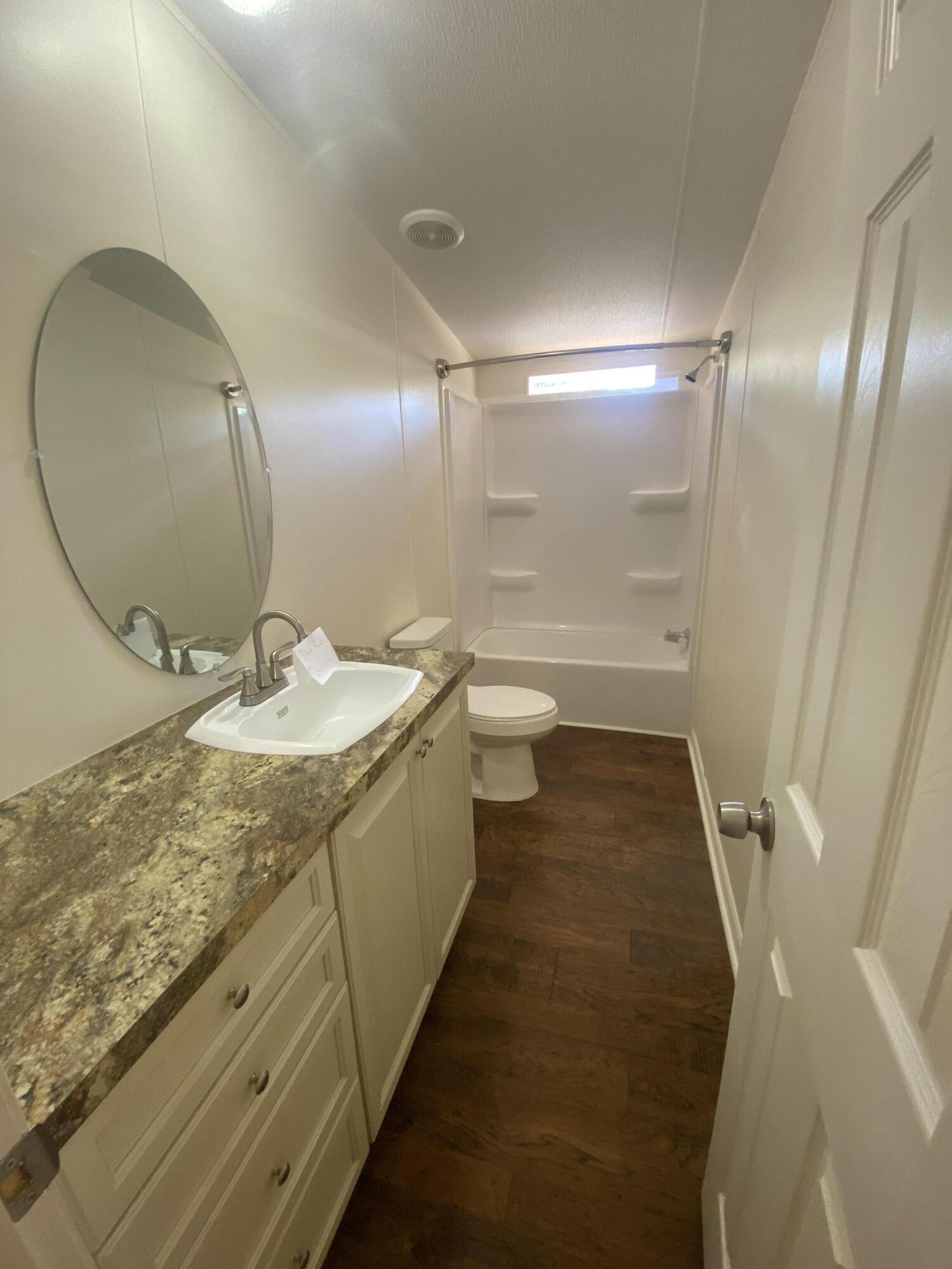 Holley Navarre - Residential Lease