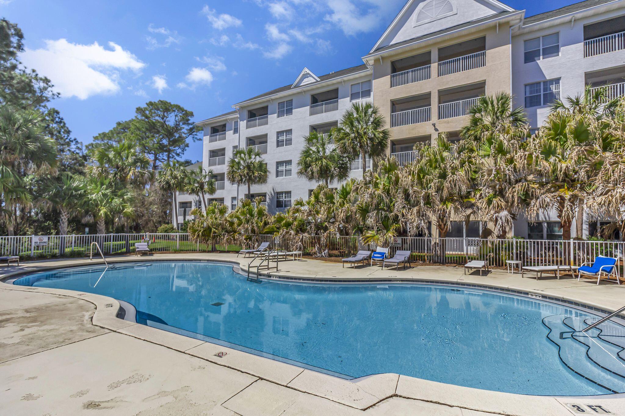 THE FLORIDA CLUB - Residential Lease