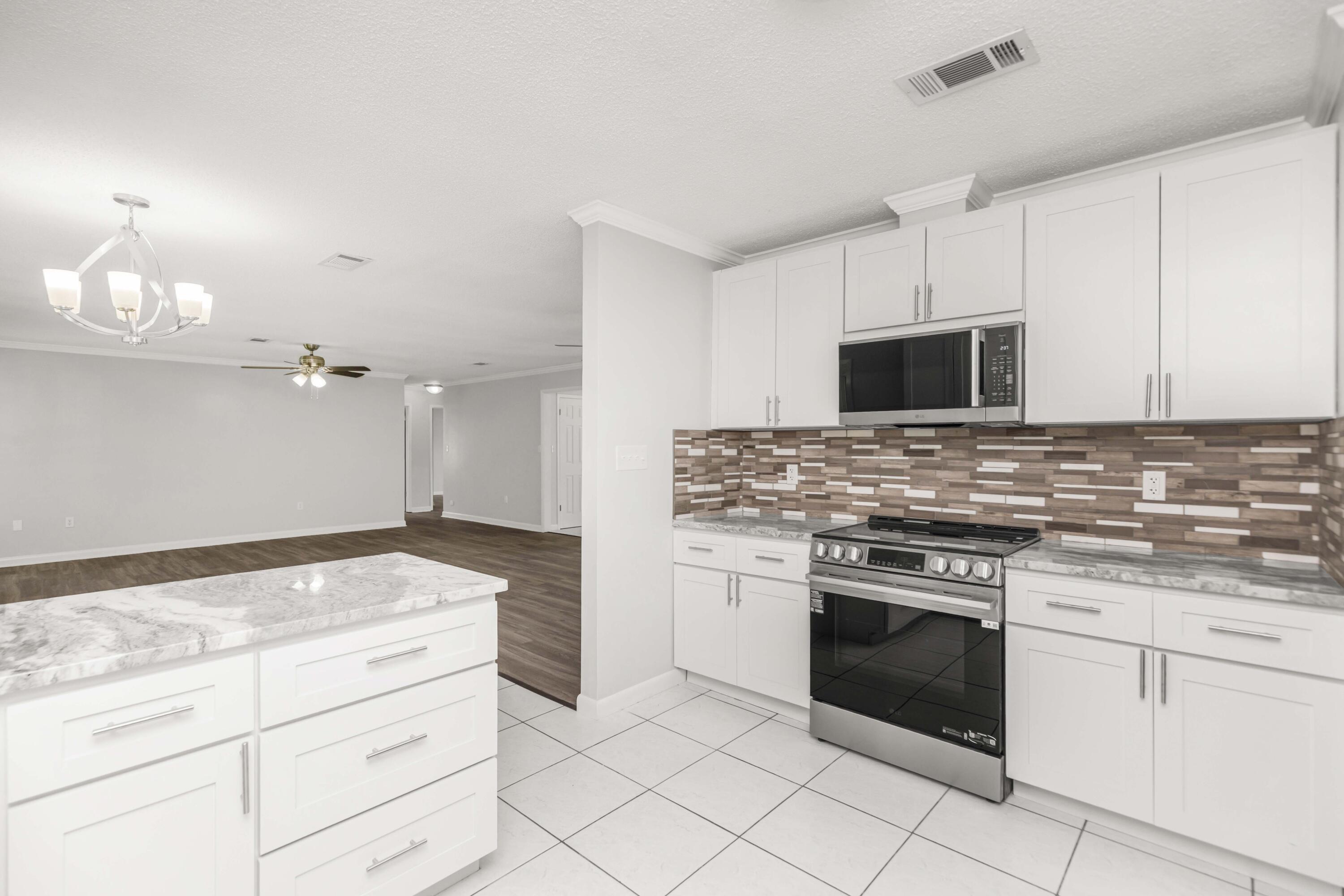 ALEXANDER HEIGHTS - Residential