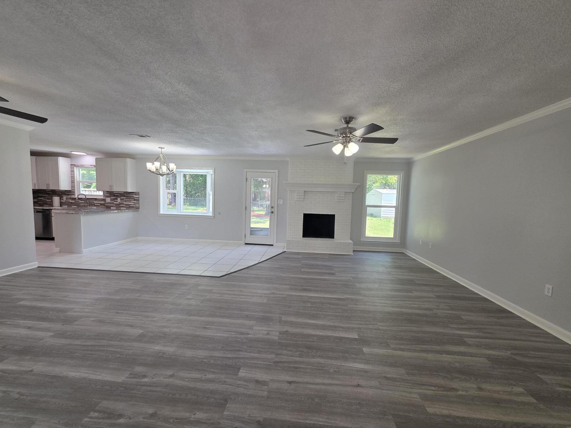 ALEXANDER HEIGHTS - Residential