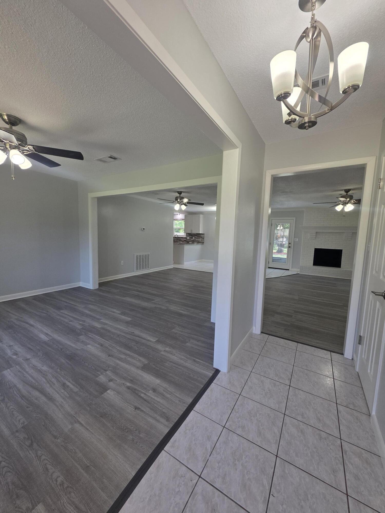 ALEXANDER HEIGHTS - Residential