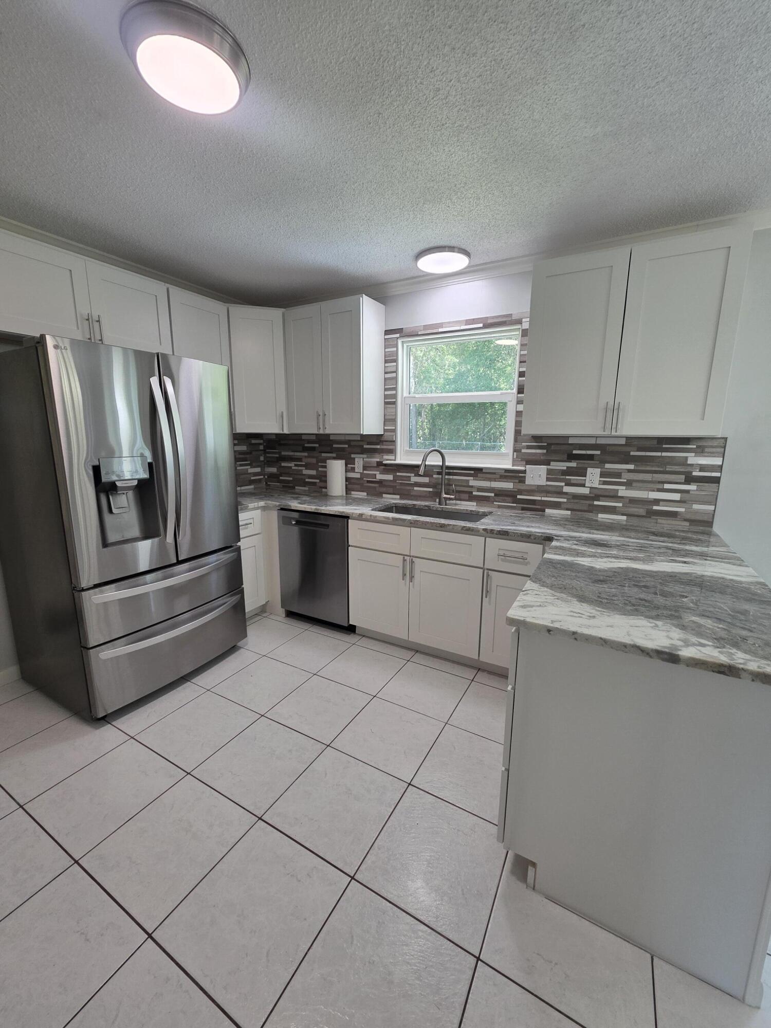 ALEXANDER HEIGHTS - Residential