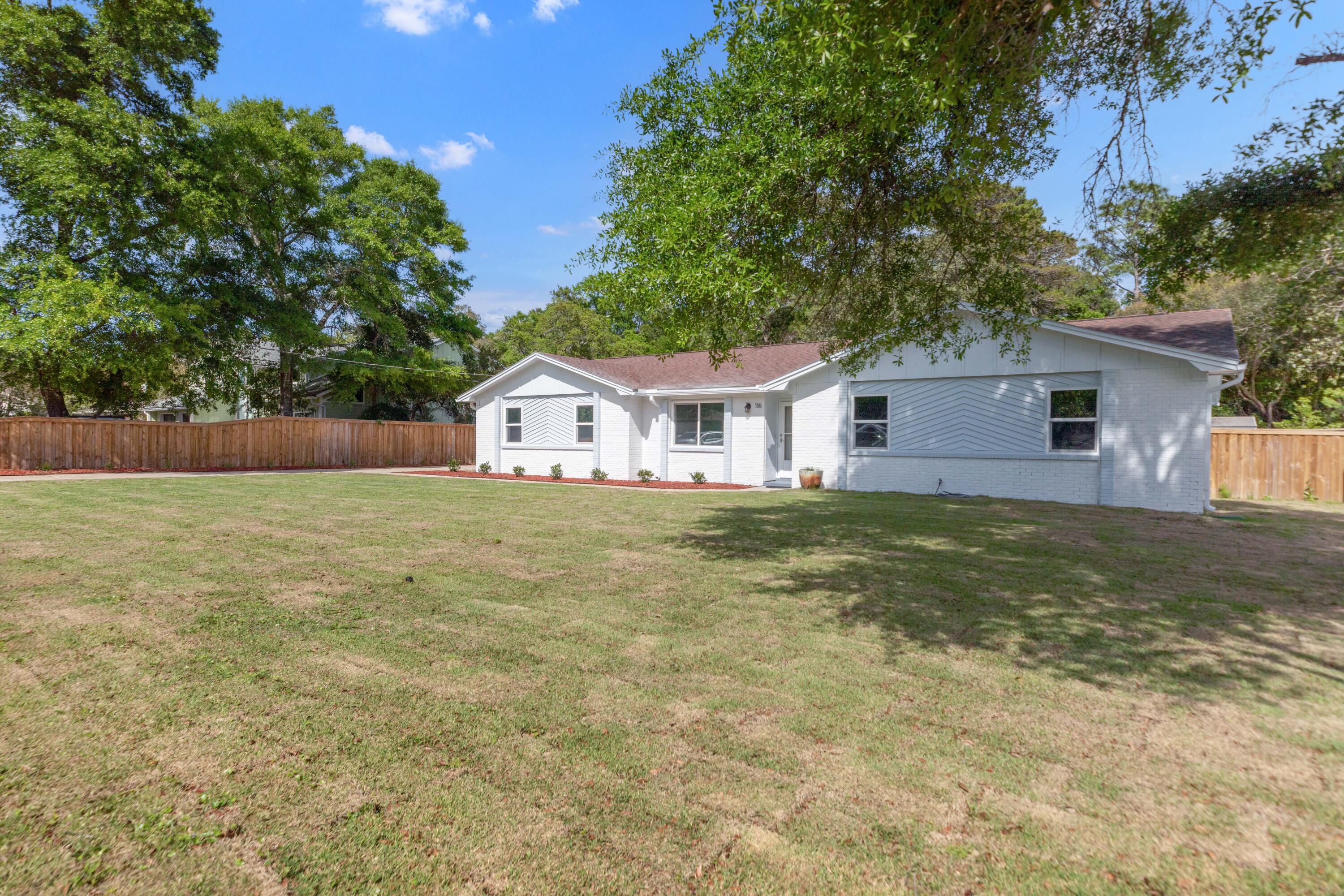 ALEXANDER HEIGHTS - Residential