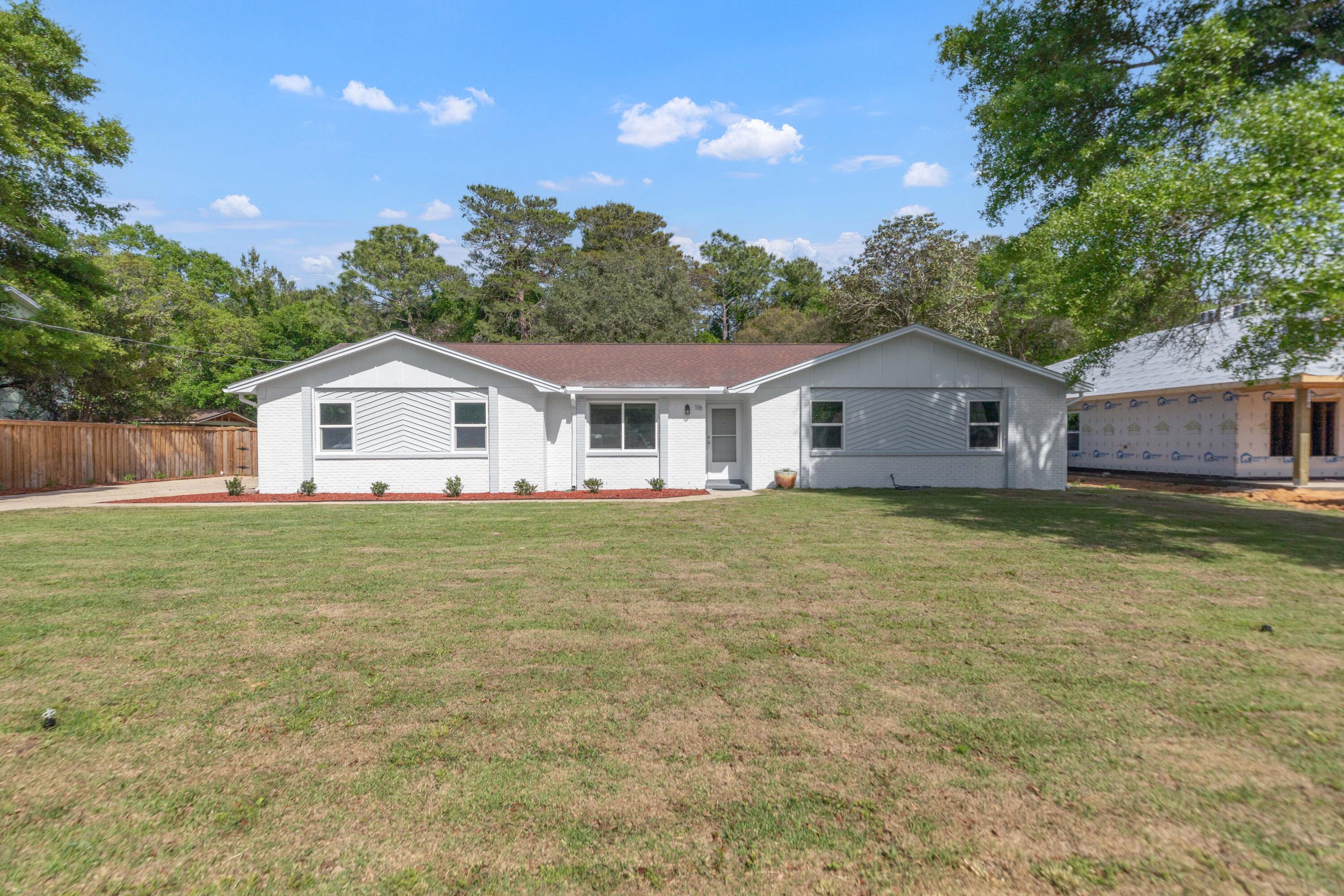 ALEXANDER HEIGHTS - Residential