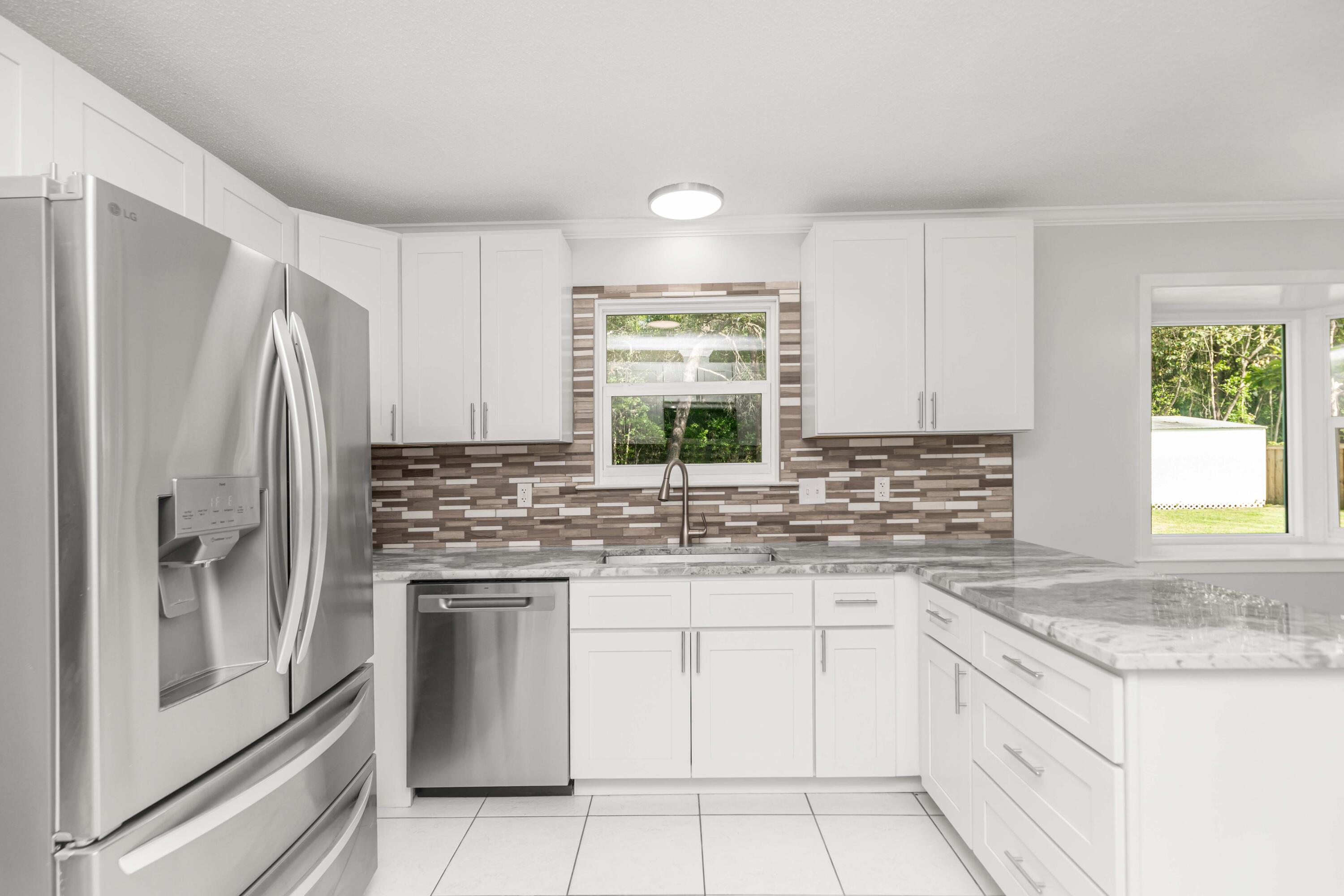 ALEXANDER HEIGHTS - Residential