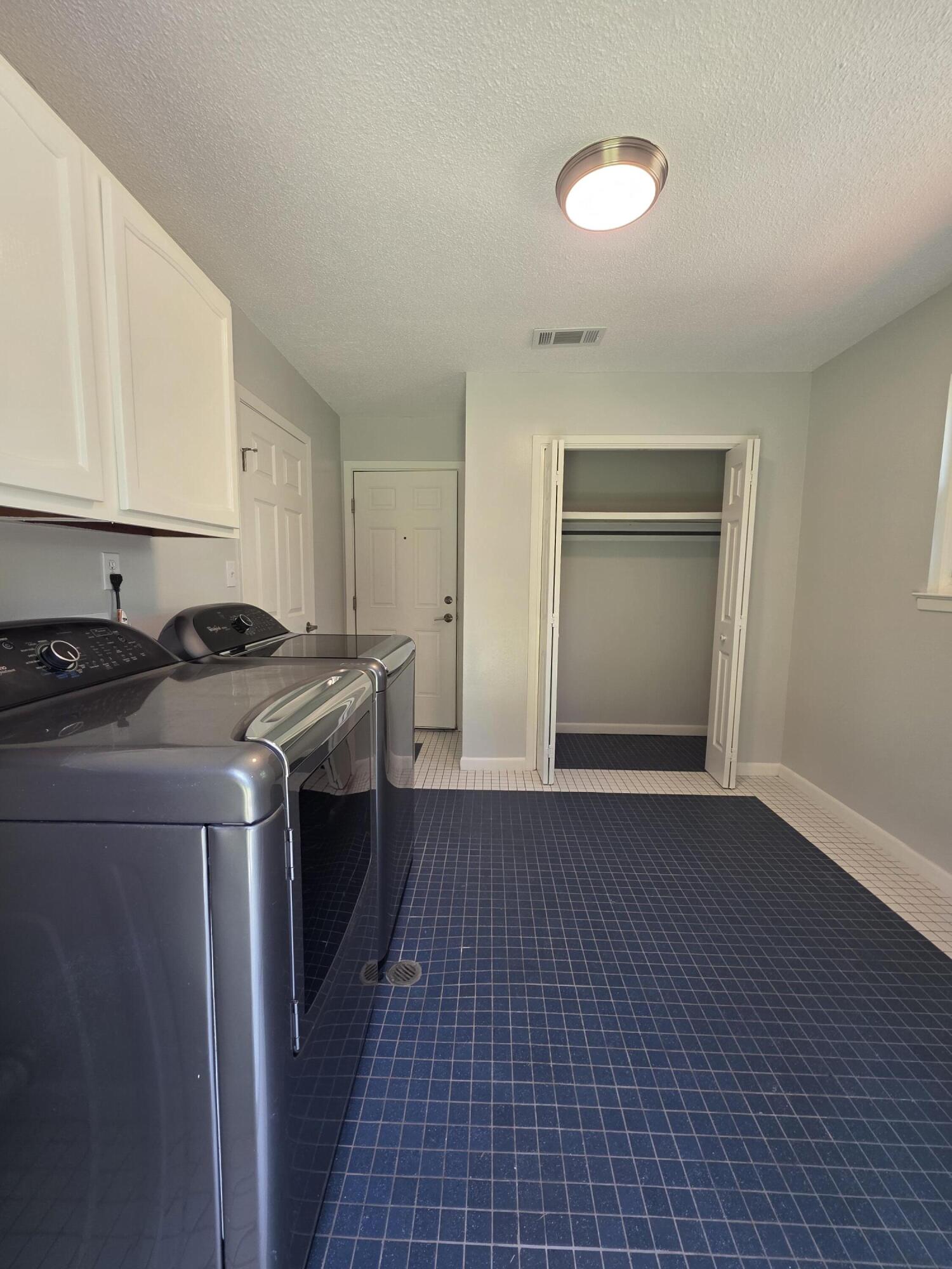 ALEXANDER HEIGHTS - Residential