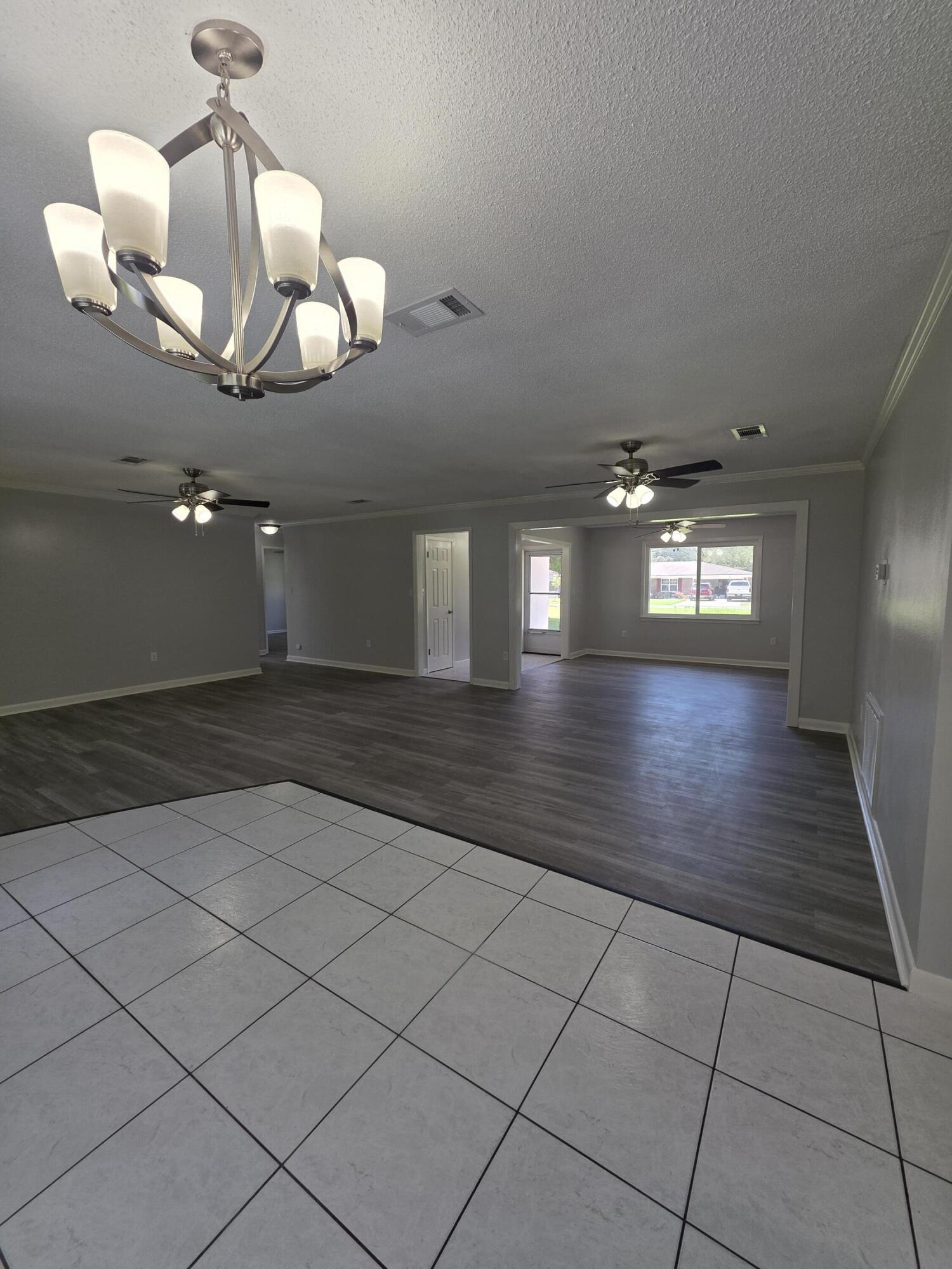 ALEXANDER HEIGHTS - Residential