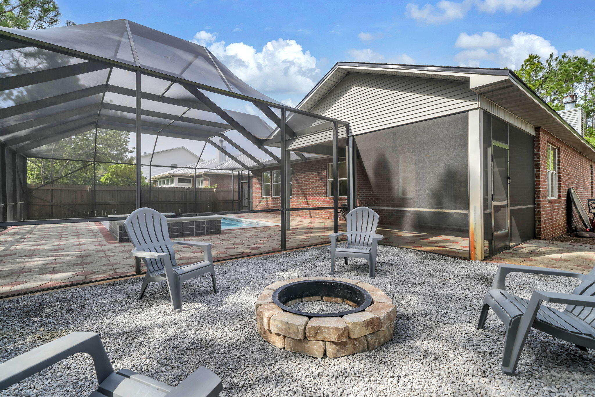 ESCADA - Residential