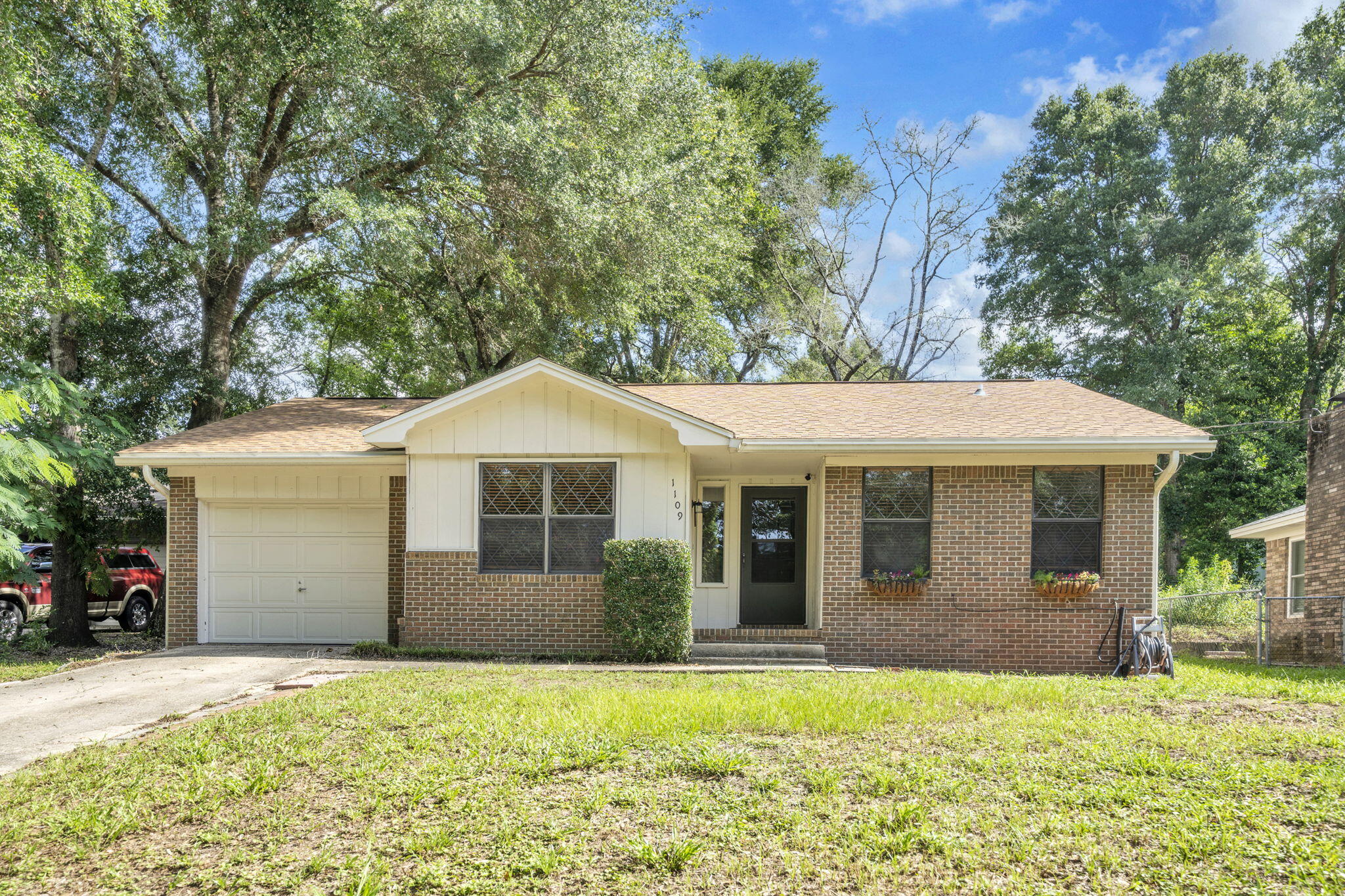 Photo 1 of 33 — 1109 45th Street, Niceville, FL 32578