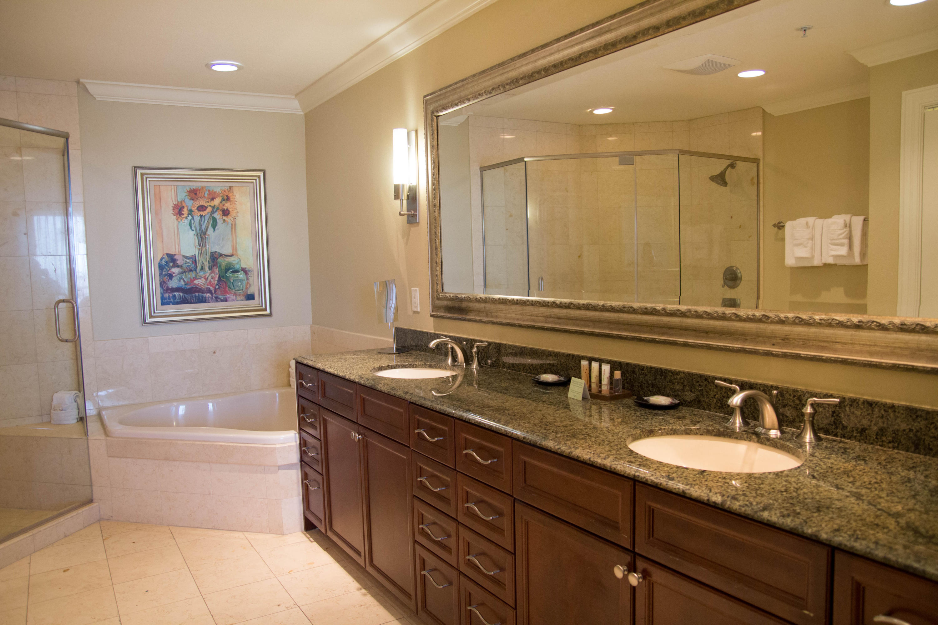 EMERALD GRANDE - Residential