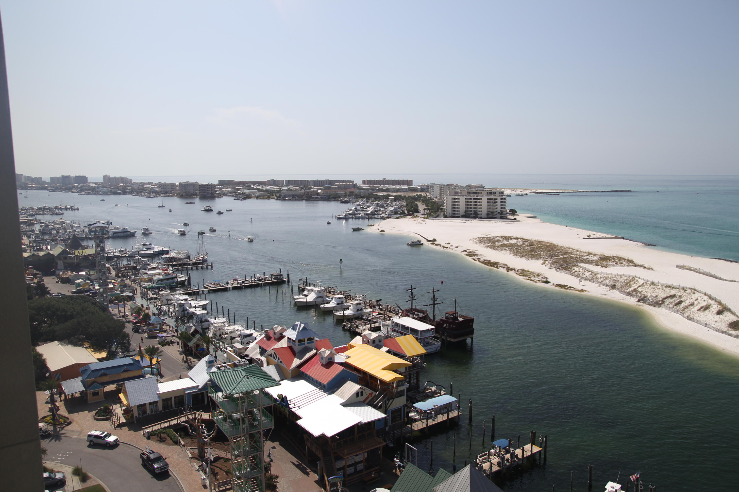 EMERALD GRANDE - Residential