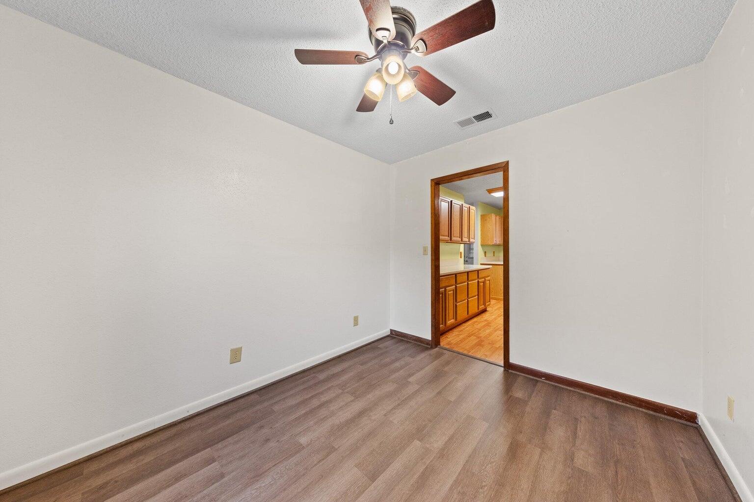 METES & BOUNDS - Residential Lease