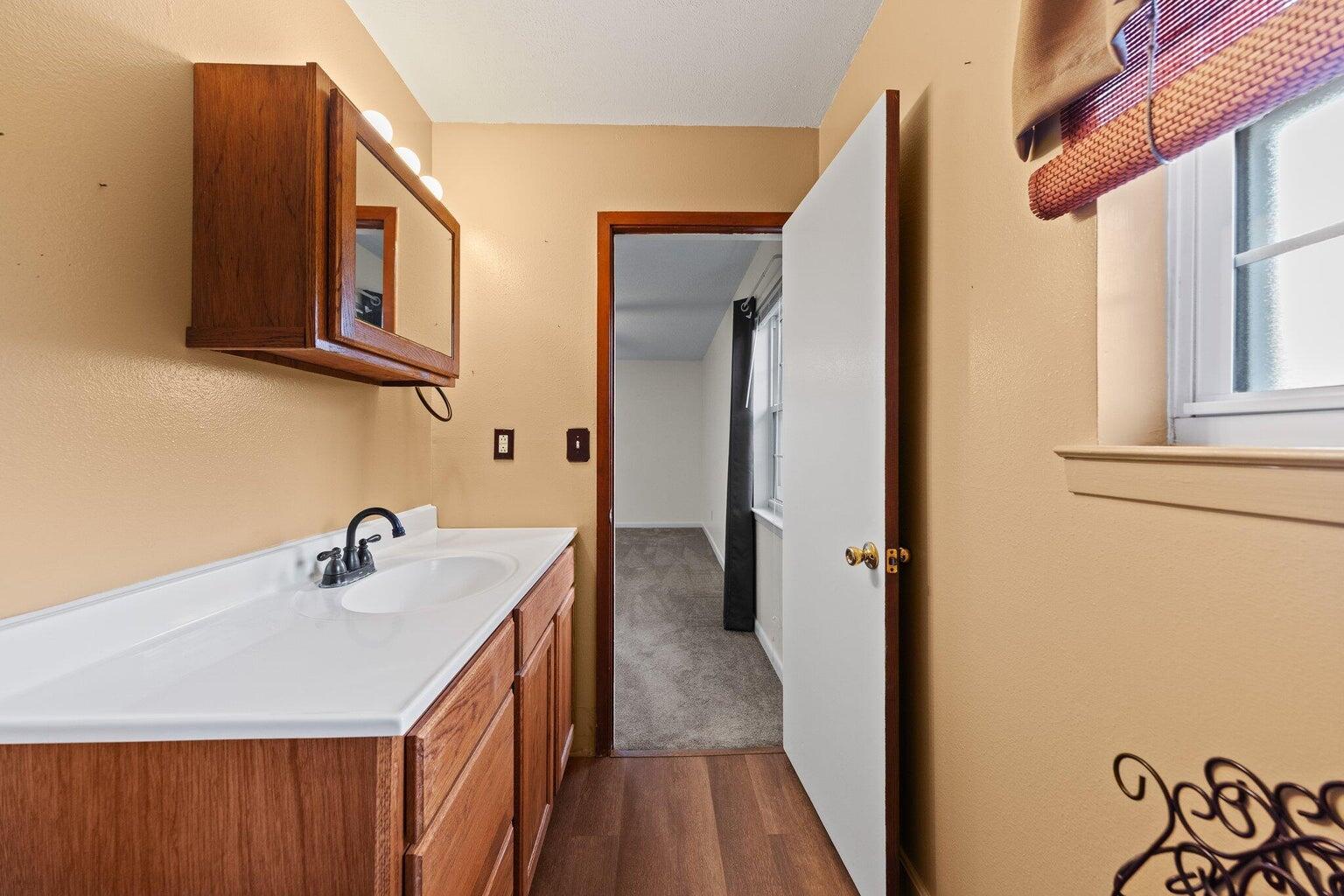 METES & BOUNDS - Residential Lease