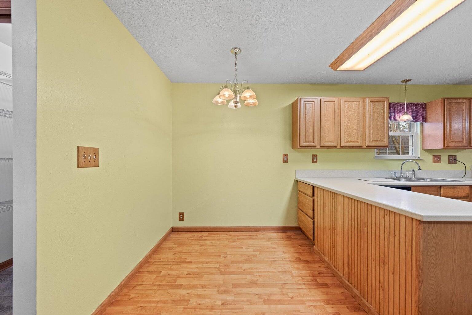 METES & BOUNDS - Residential Lease