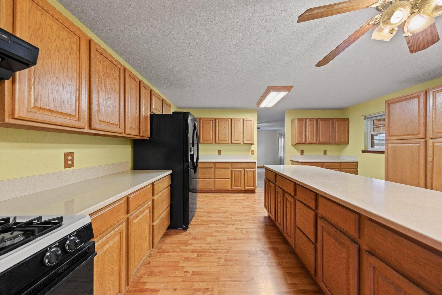 METES & BOUNDS - Residential Lease