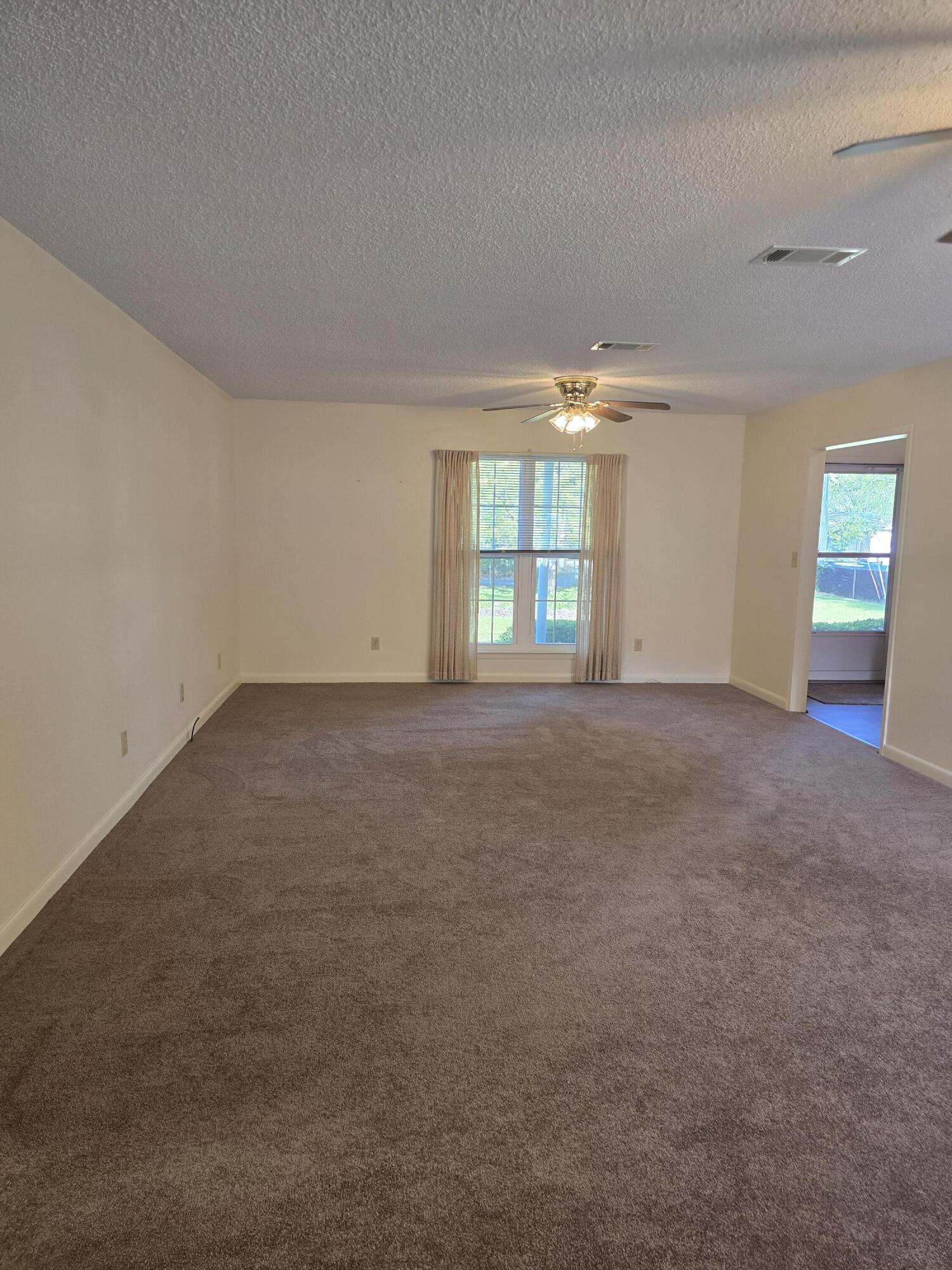 METES & BOUNDS - Residential Lease