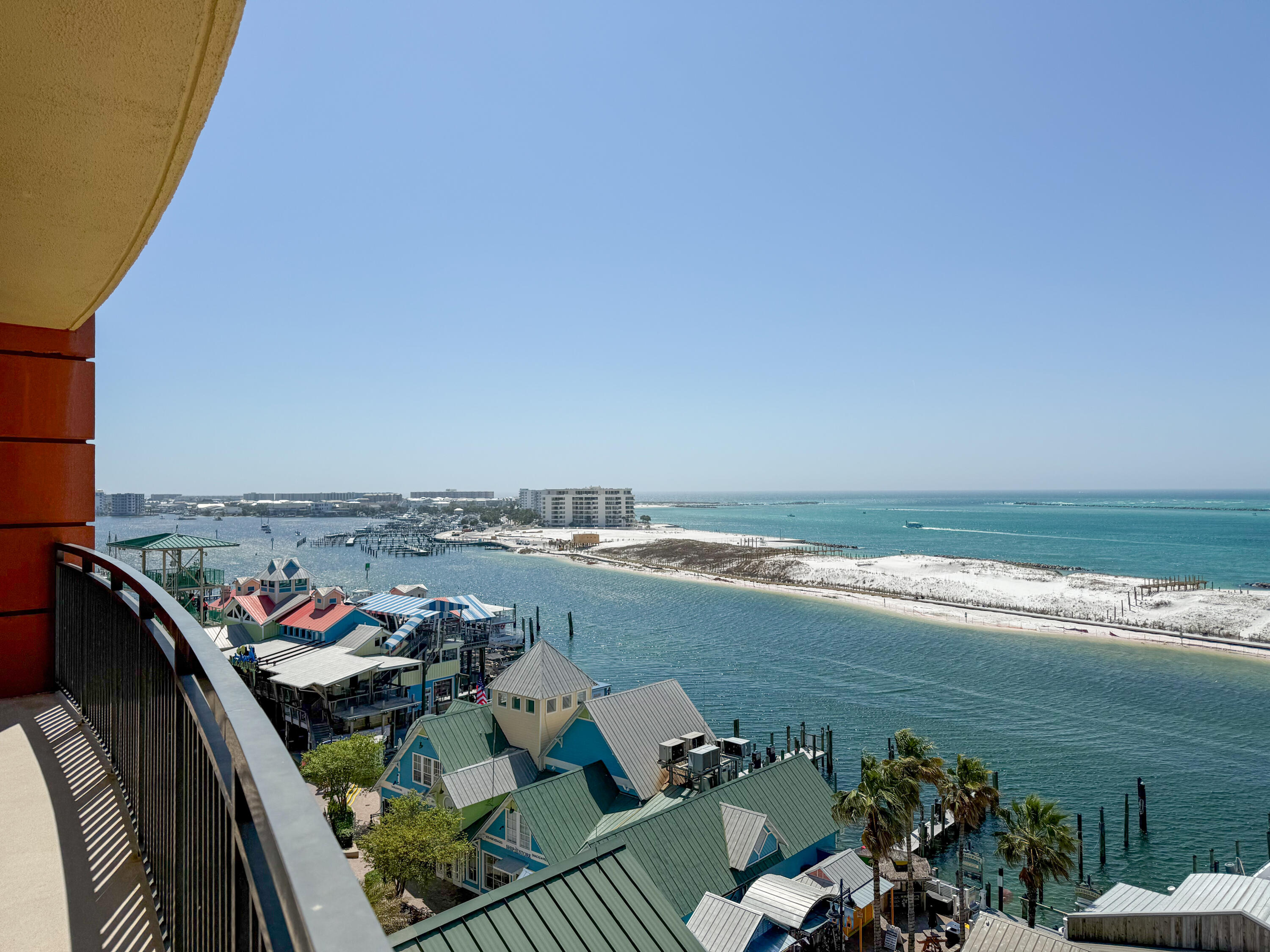 EMERALD GRANDE - Residential