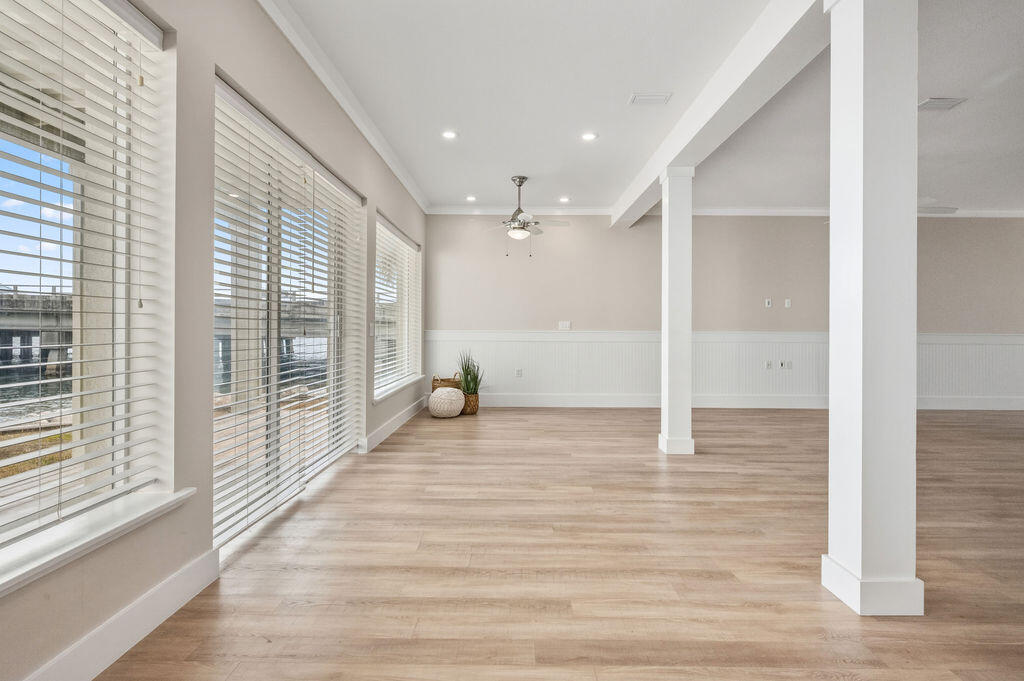 LIGHTHOUSE POINTE - Residential