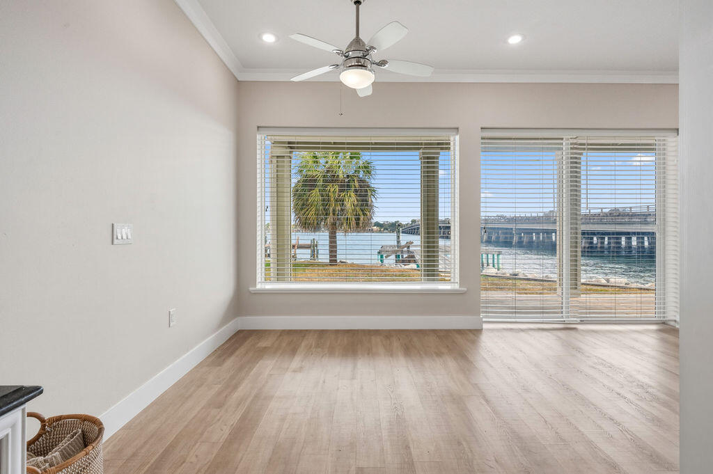 LIGHTHOUSE POINTE - Residential