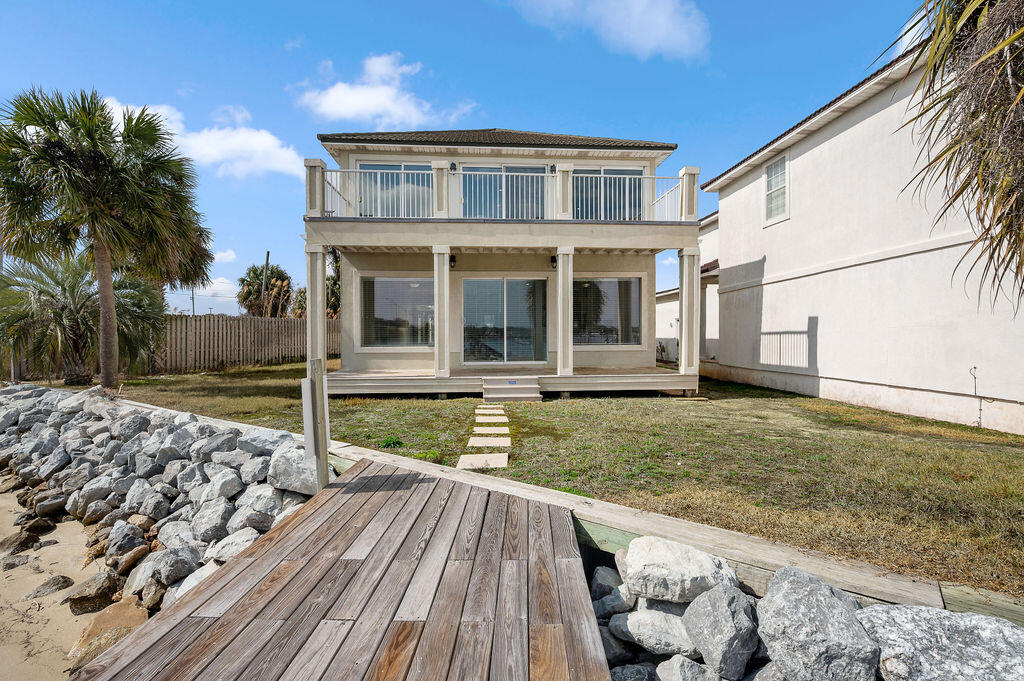 LIGHTHOUSE POINTE - Residential