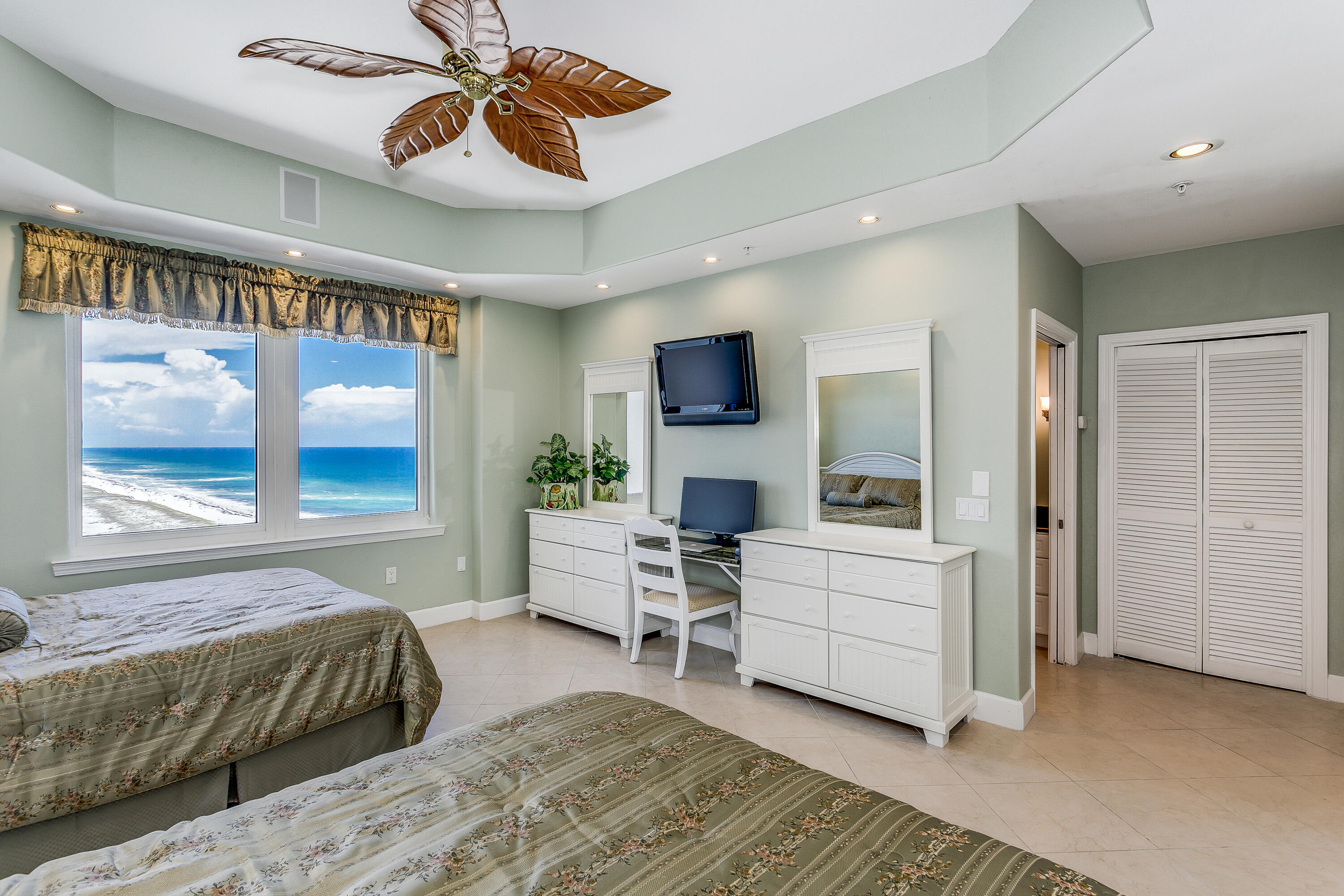THE INN AT SUMMERWIND - Residential