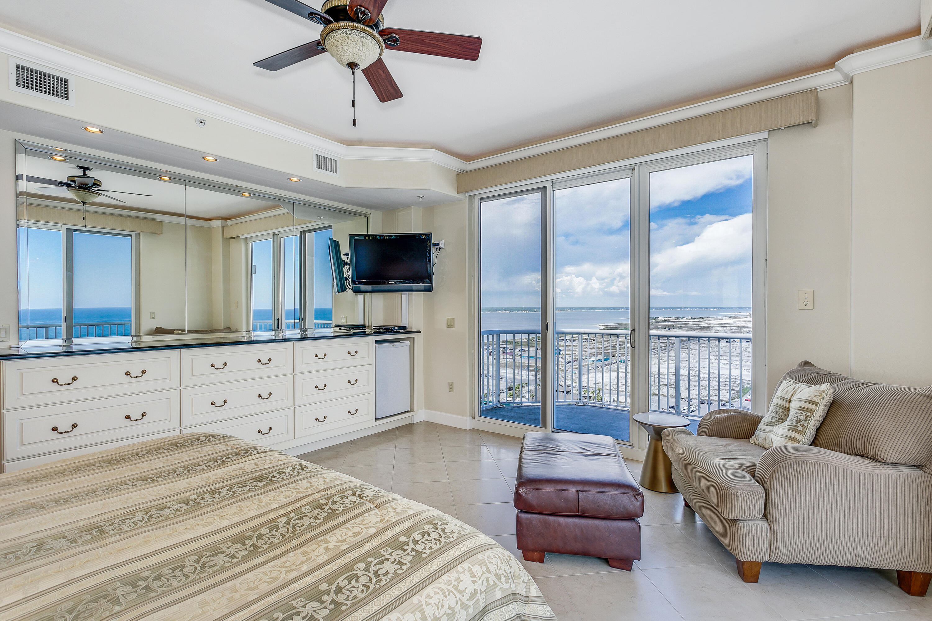 THE INN AT SUMMERWIND - Residential