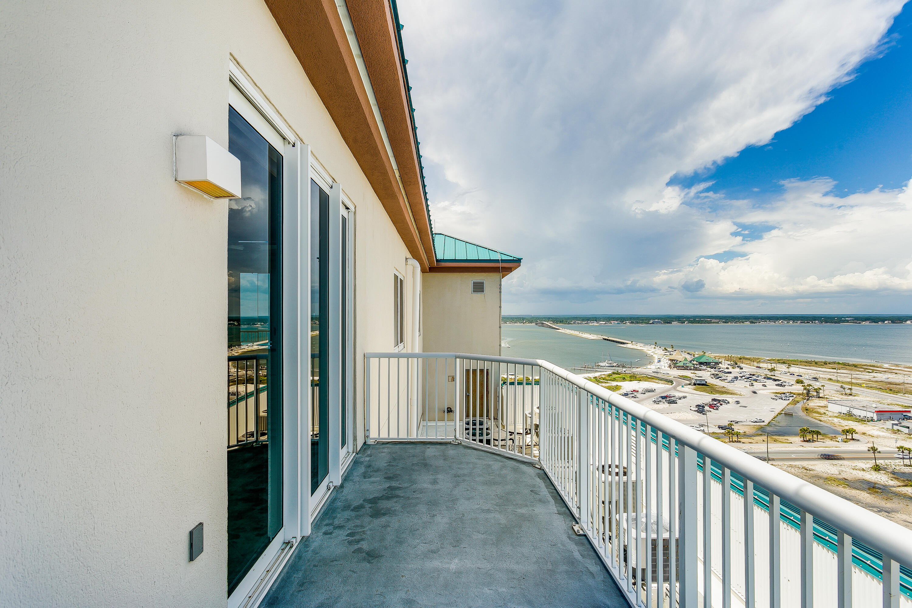 THE INN AT SUMMERWIND - Residential