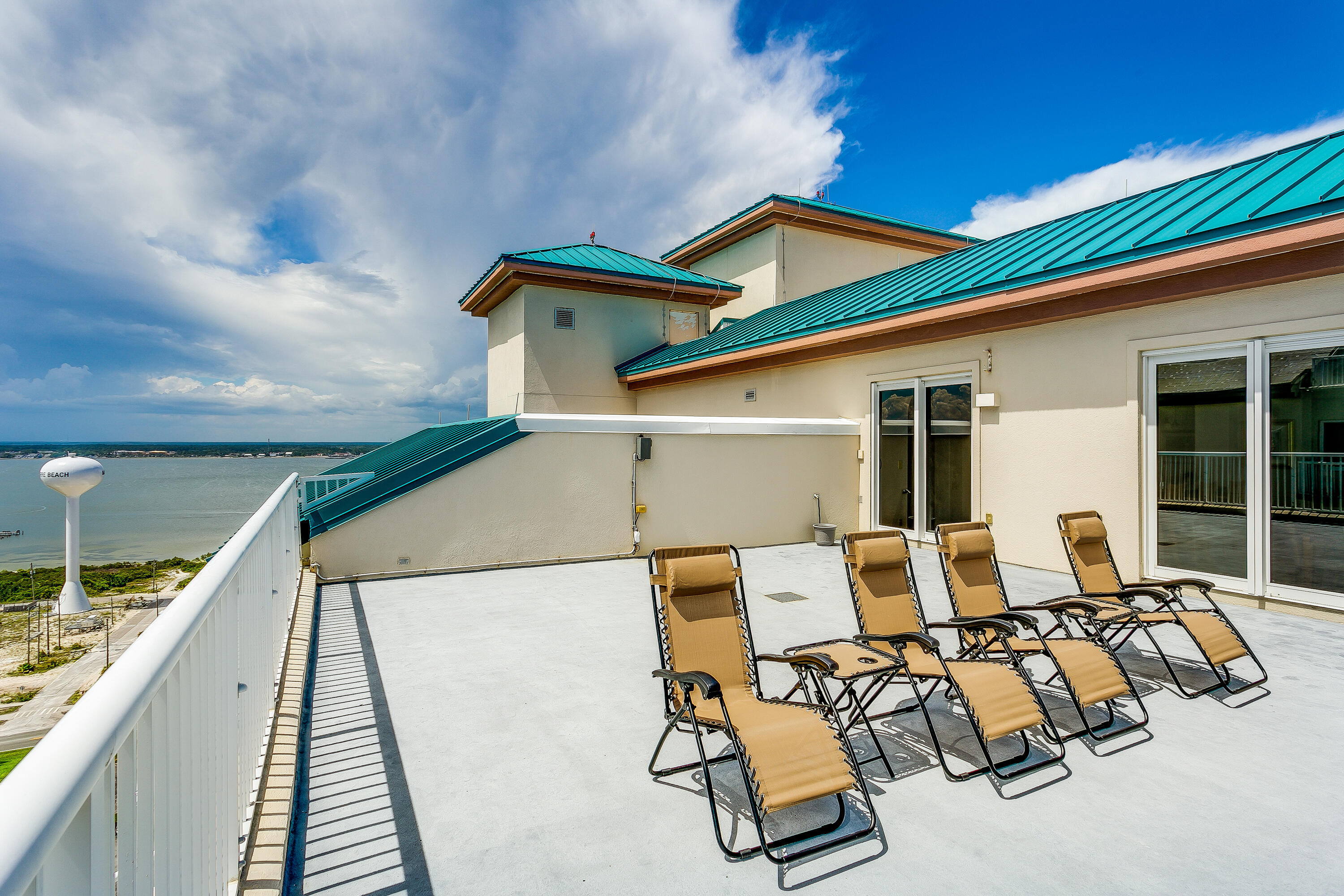 THE INN AT SUMMERWIND - Residential