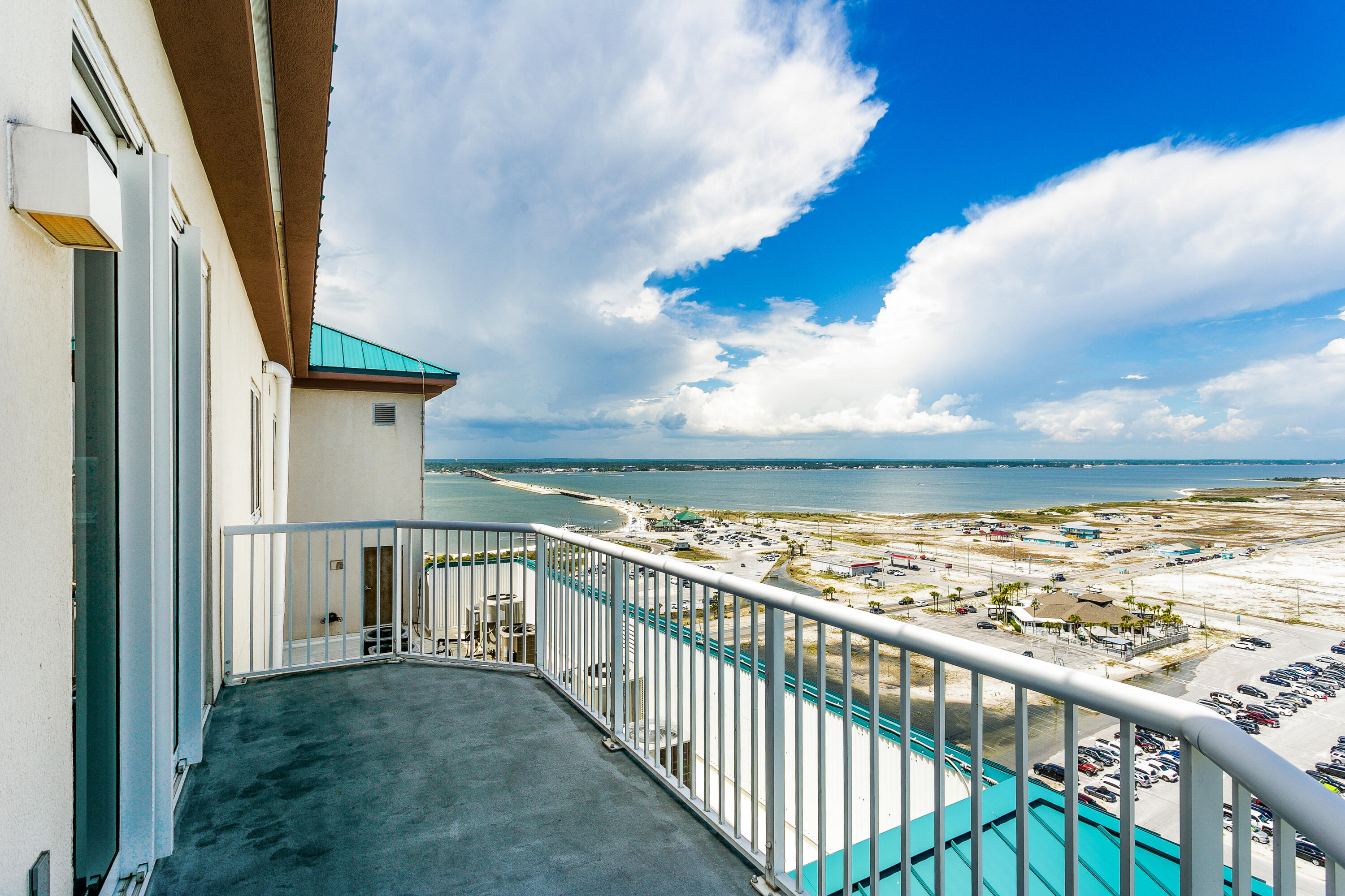 THE INN AT SUMMERWIND - Residential