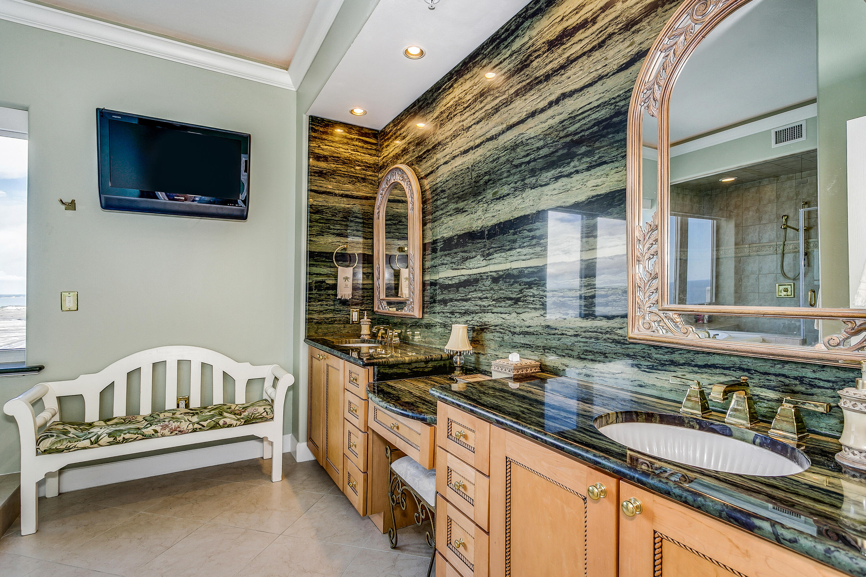 THE INN AT SUMMERWIND - Residential