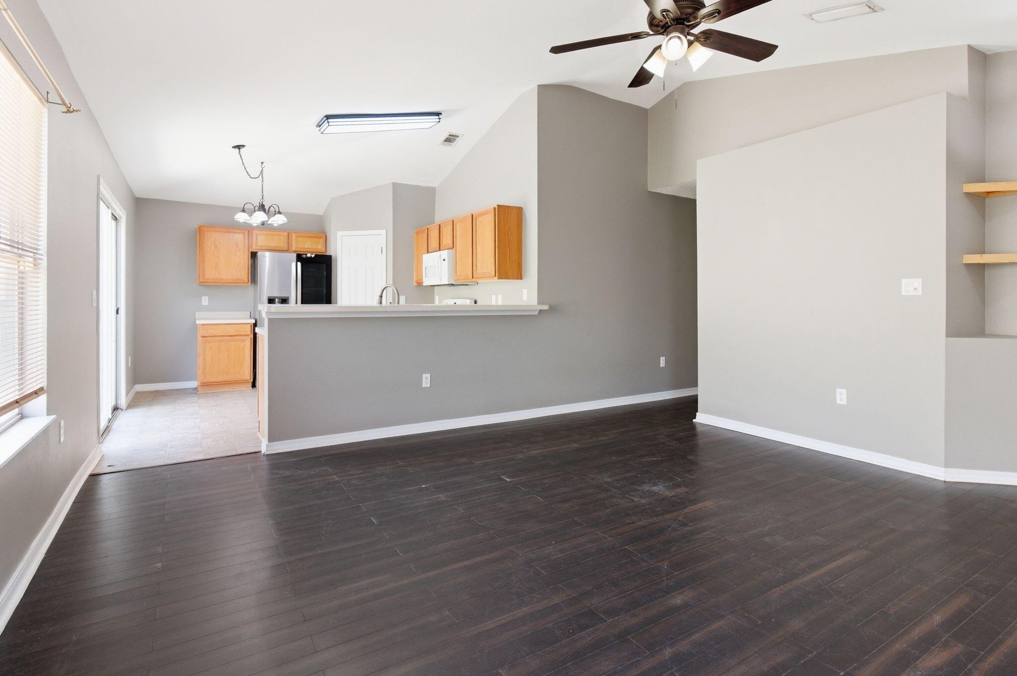 SOUTHWAY EST 2ND ADD LOT 19 BLK 1 - Residential Lease