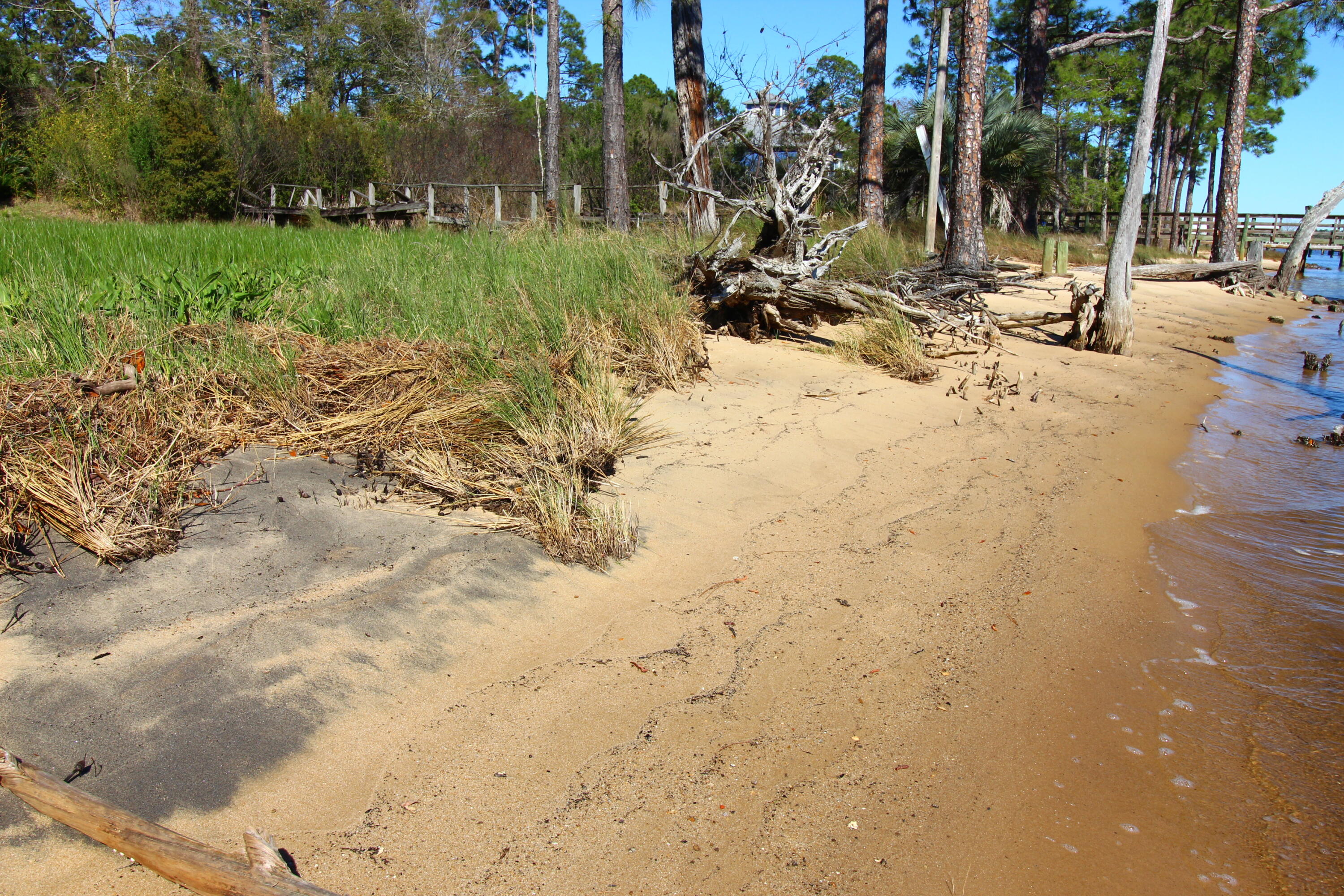 LAGRANGE BAYOU ESTATES - Land