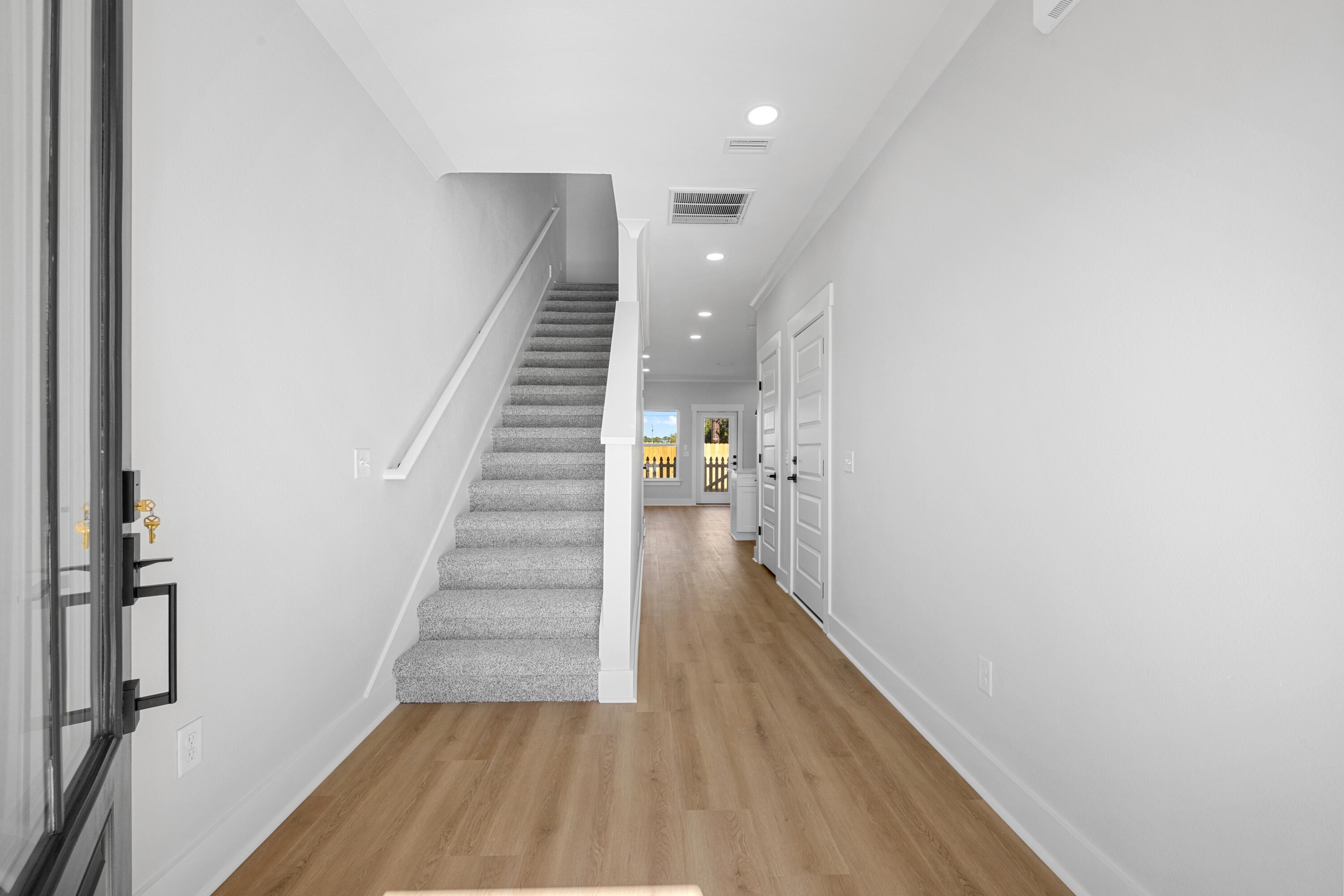 710 Dale Place 3