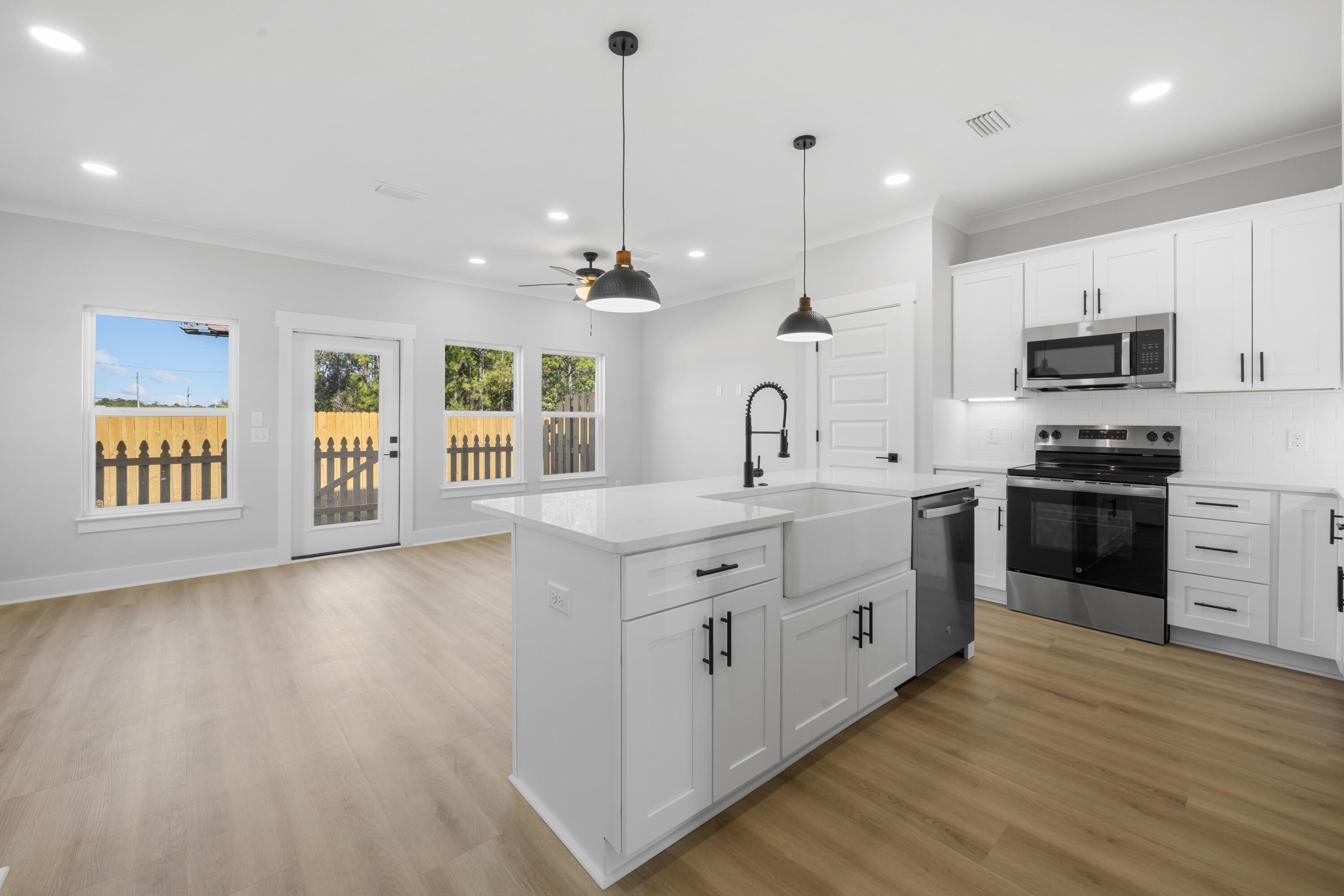 710 Dale Place 3