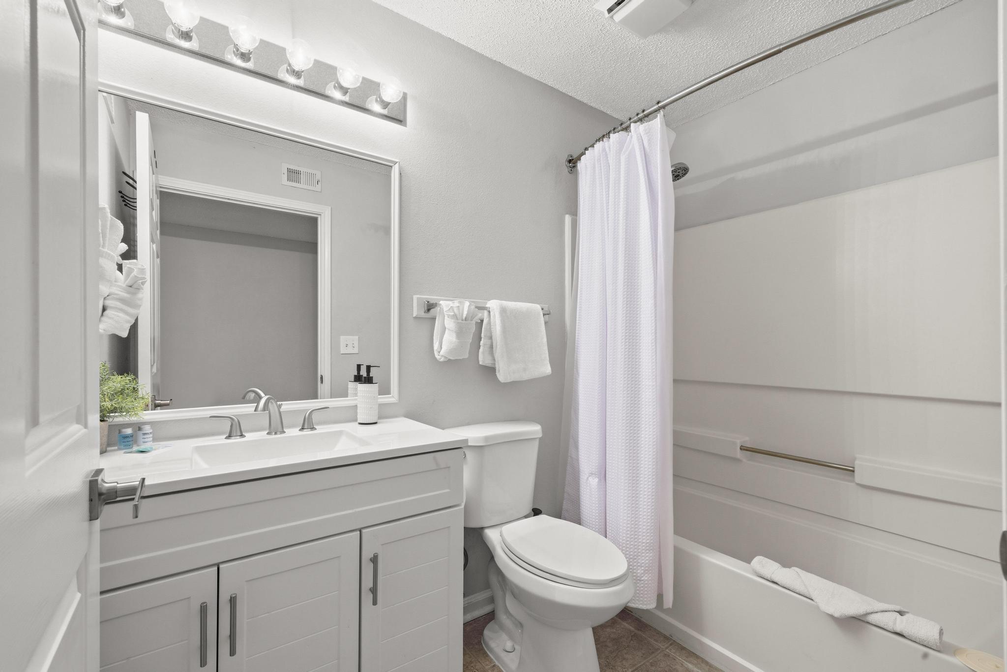 INDIAN LAKE - Residential