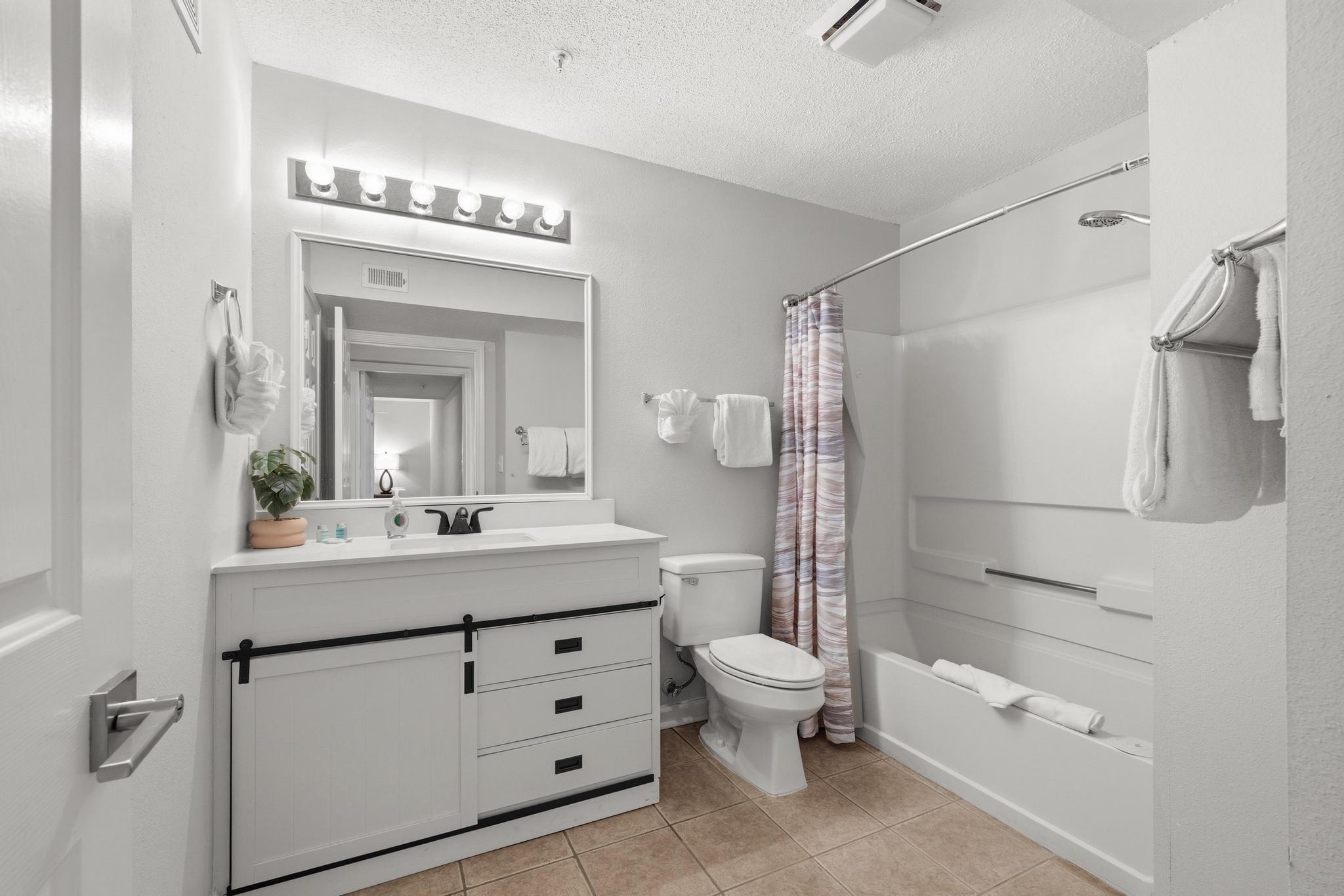 INDIAN LAKE - Residential