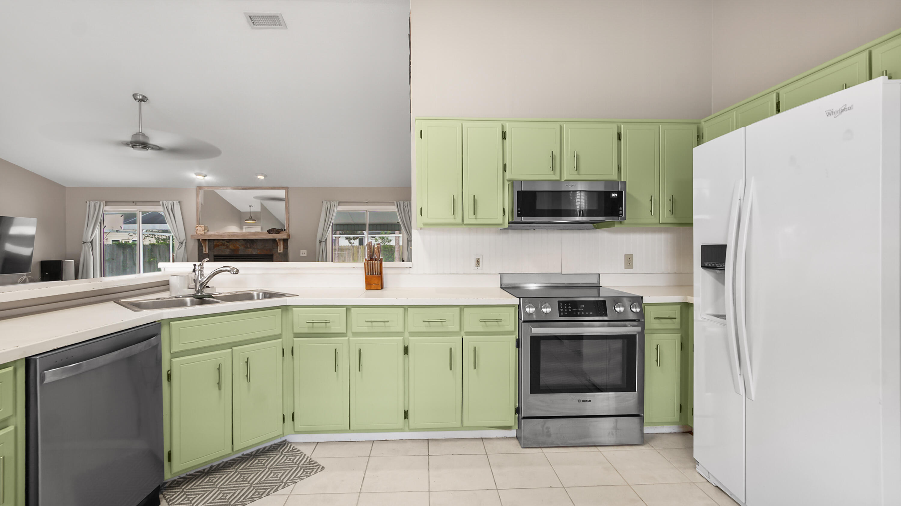 GRAND LAGOON SHORES - Residential