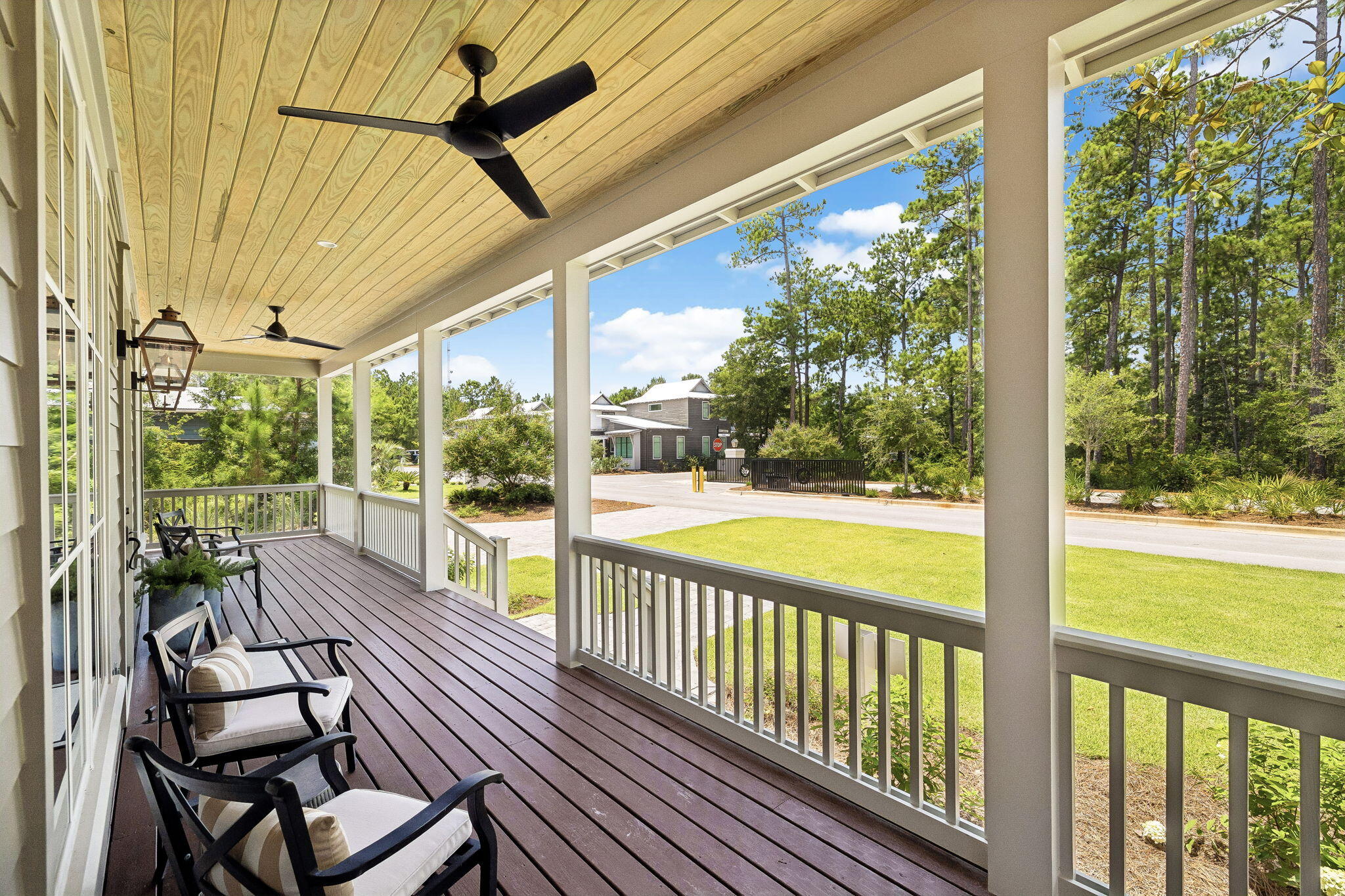 14 Glade Boulevard
