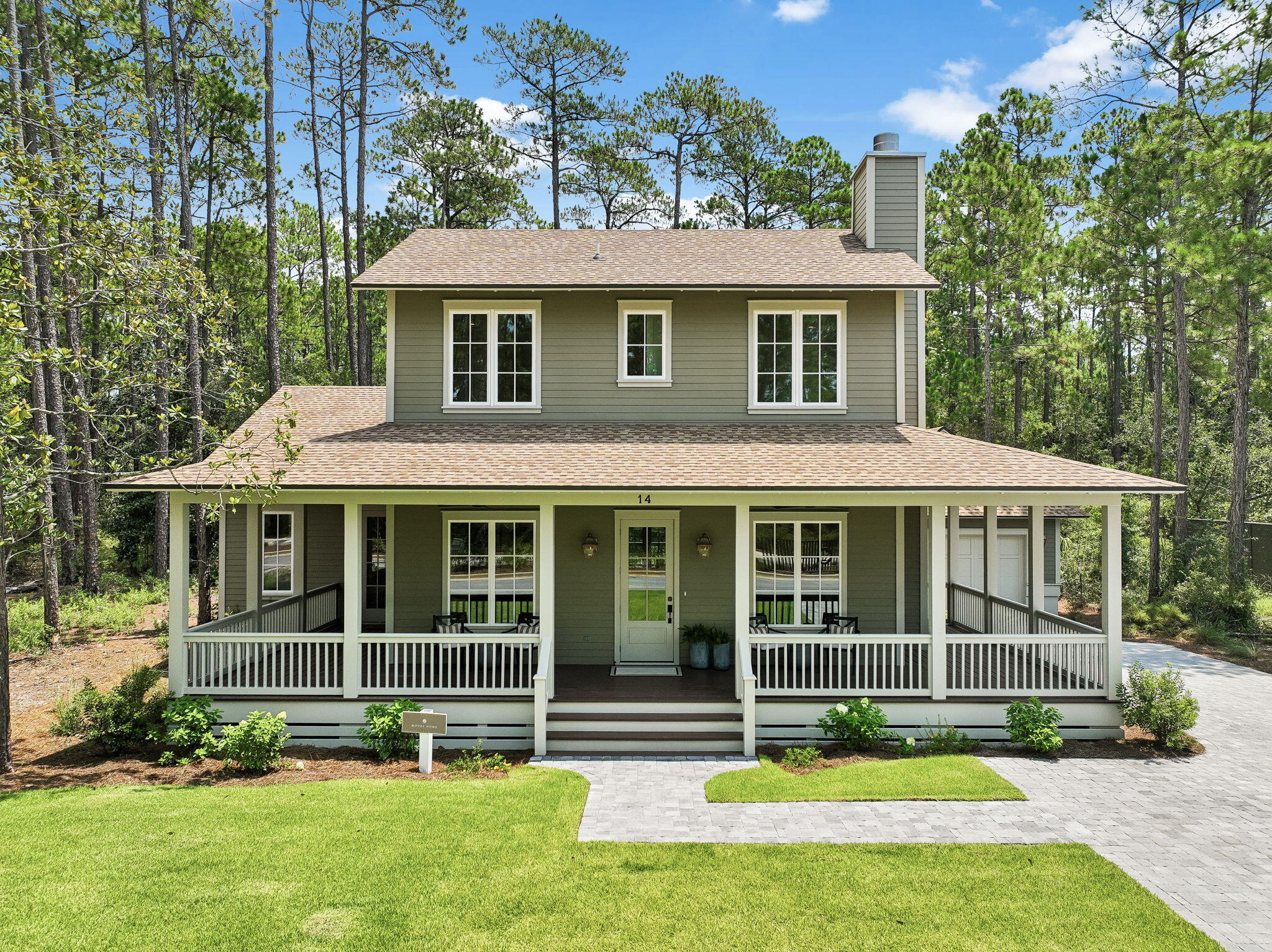 14 Glade Boulevard