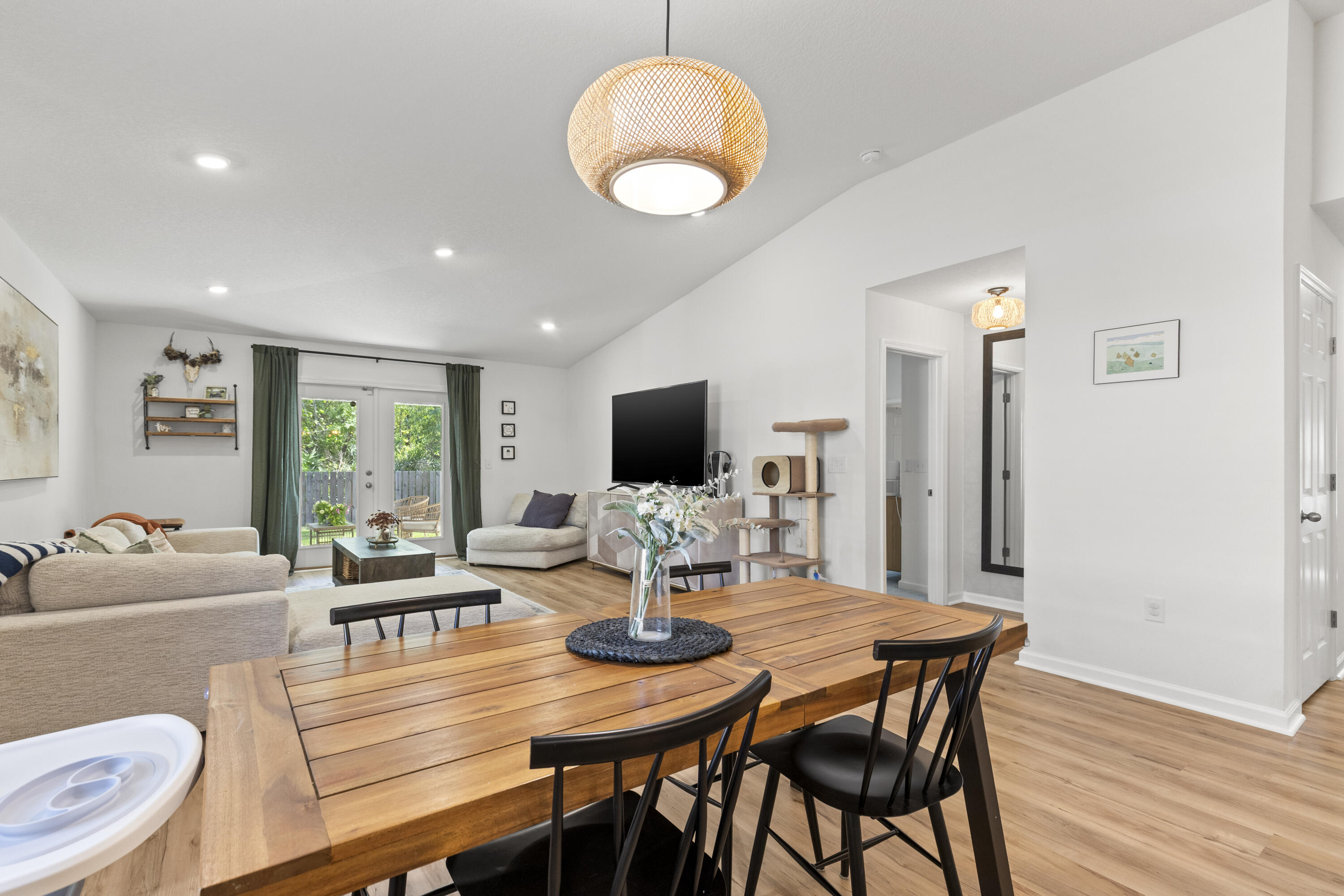 RIVERWALK - Residential