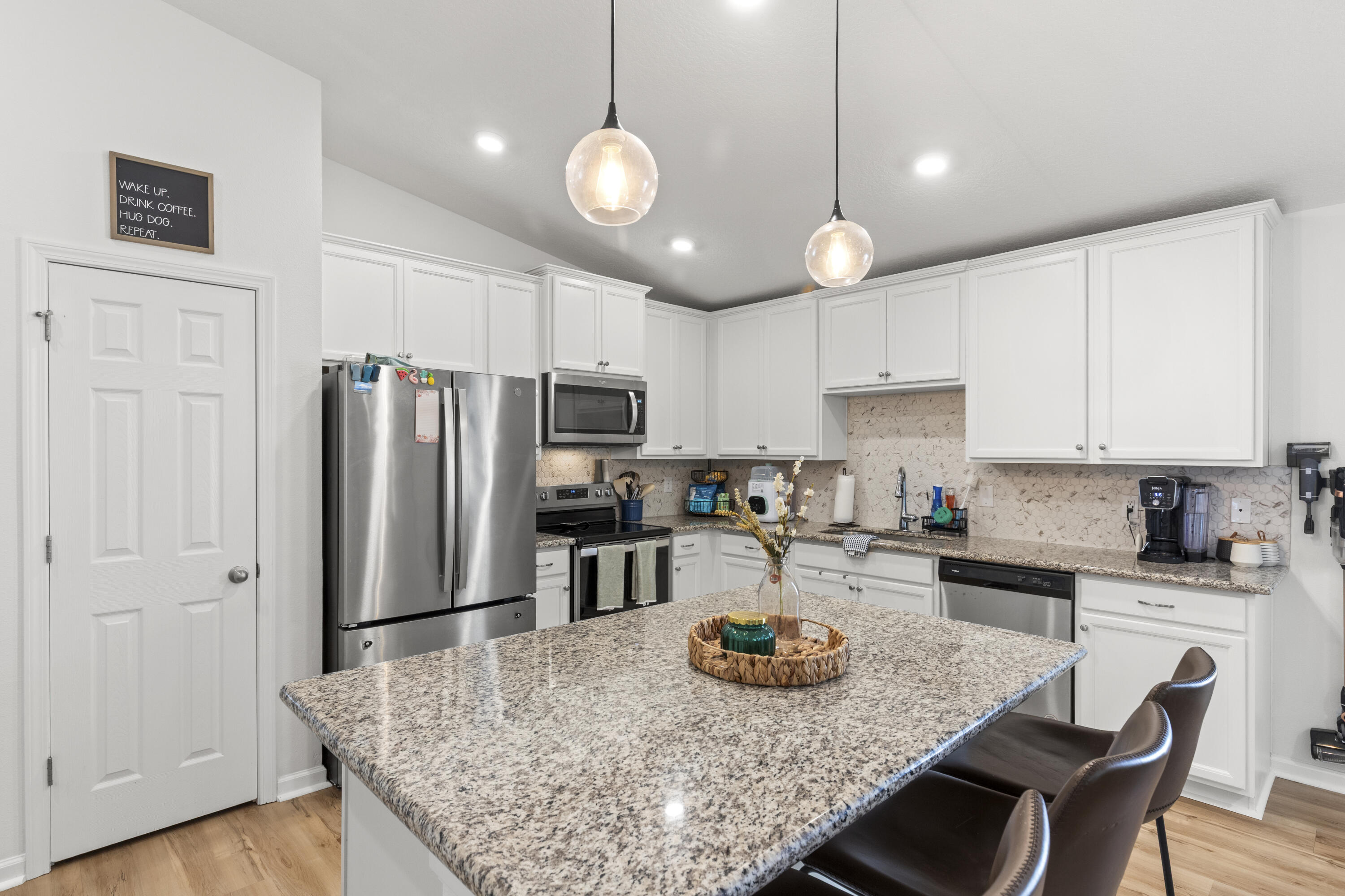 RIVERWALK - Residential