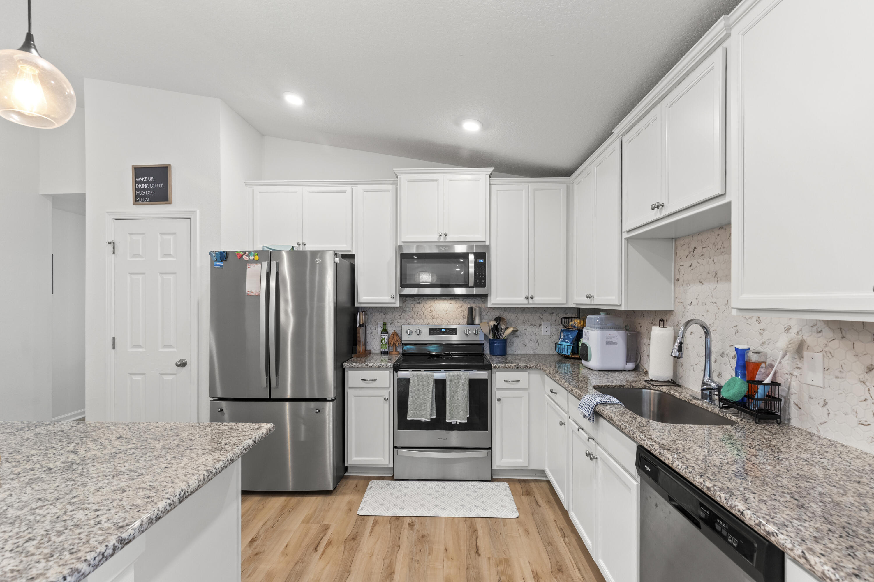 RIVERWALK - Residential