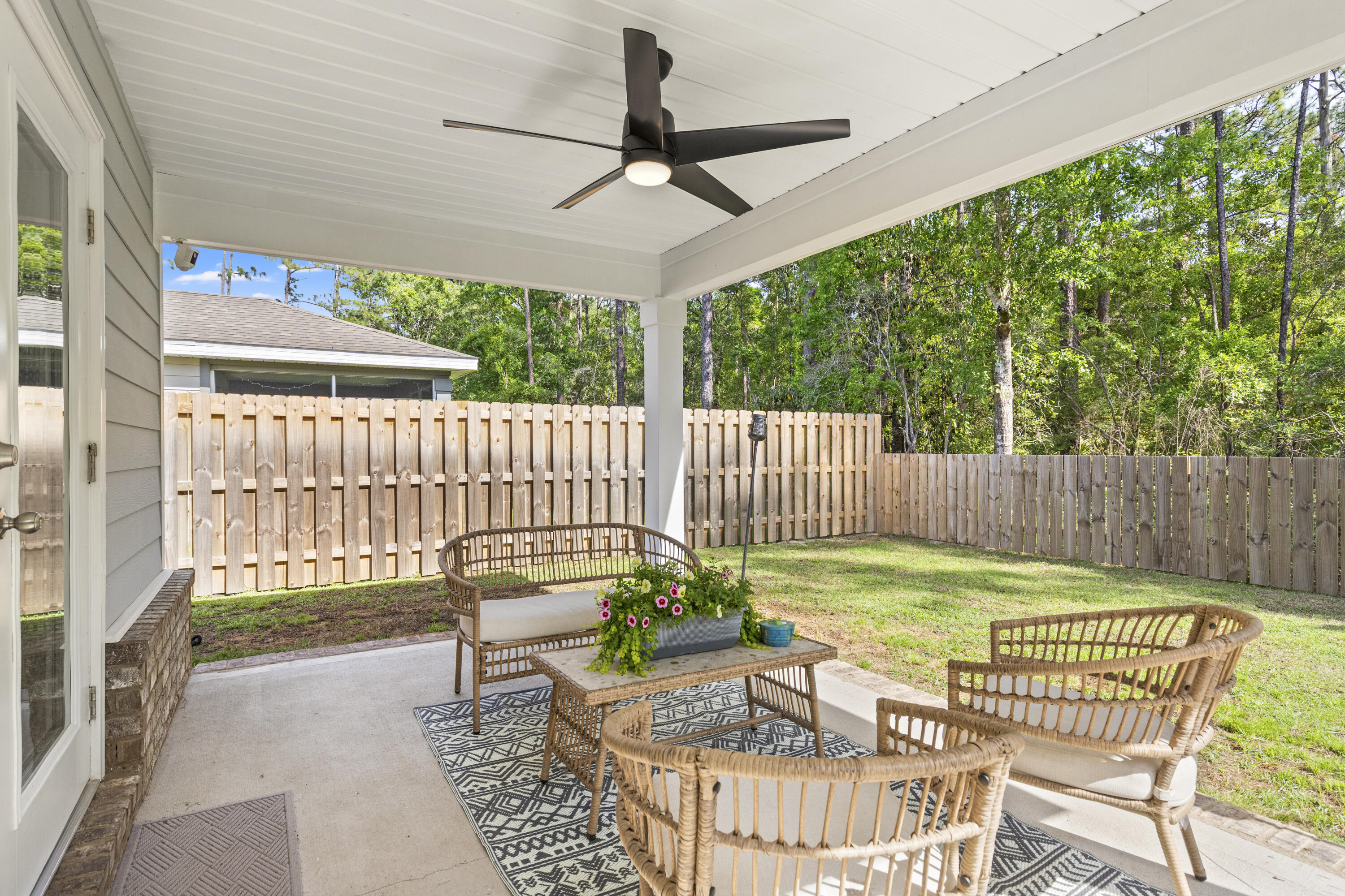 RIVERWALK - Residential