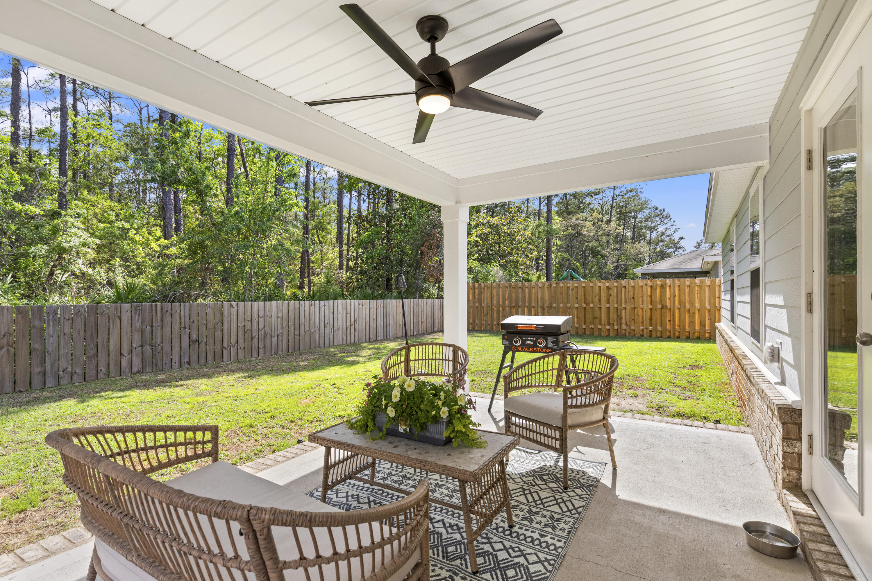 RIVERWALK - Residential