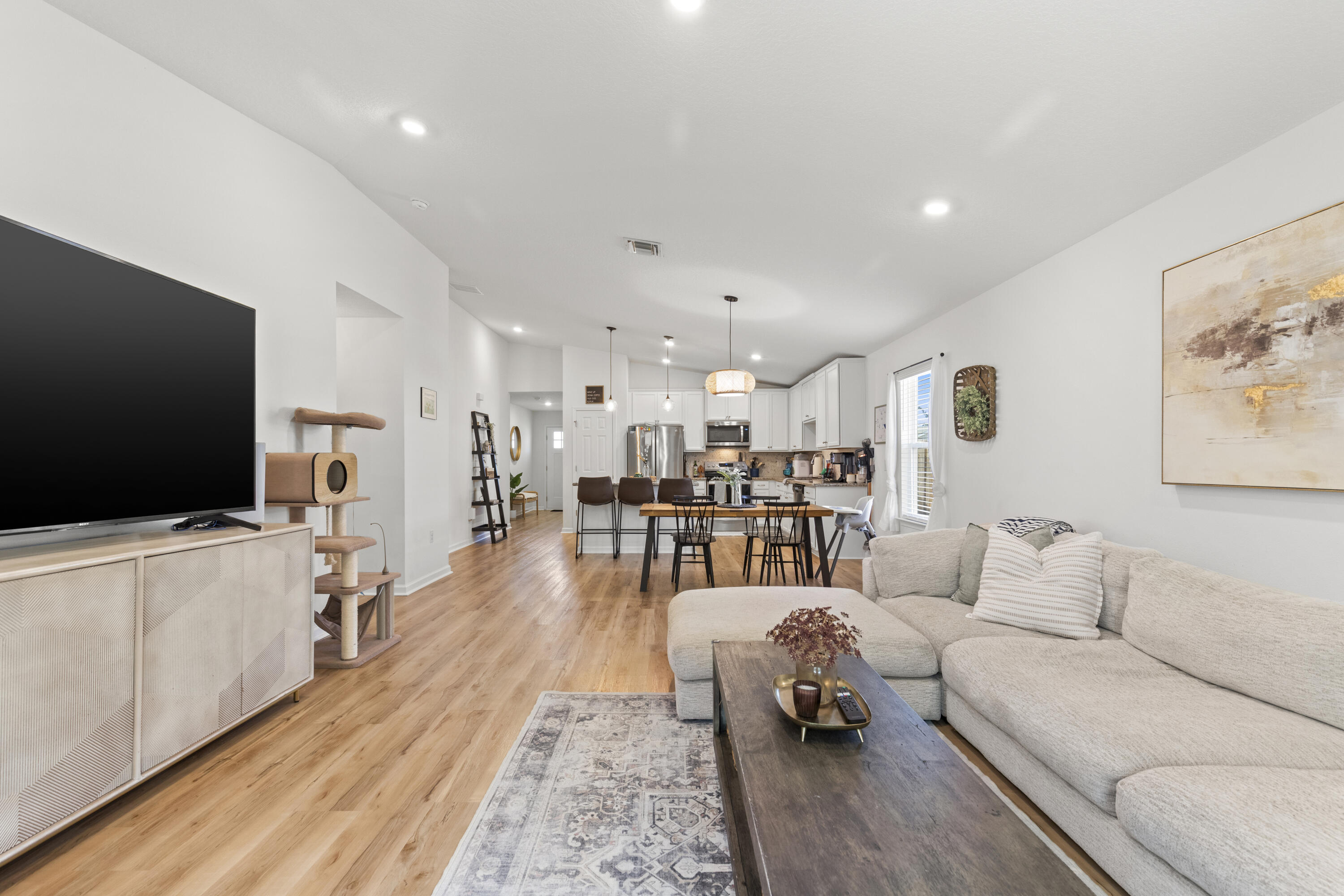 RIVERWALK - Residential