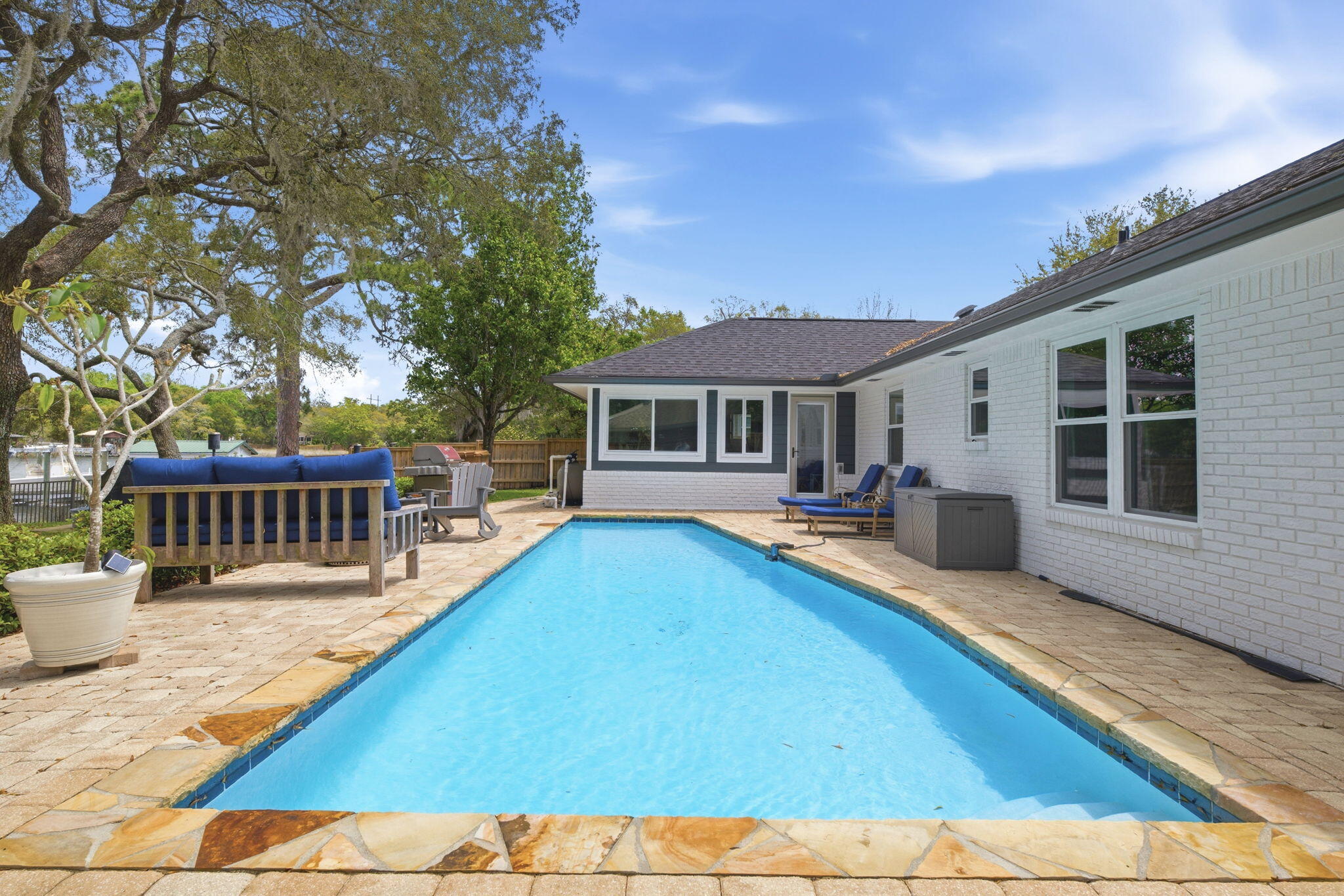 MOSSY COVE - Residential