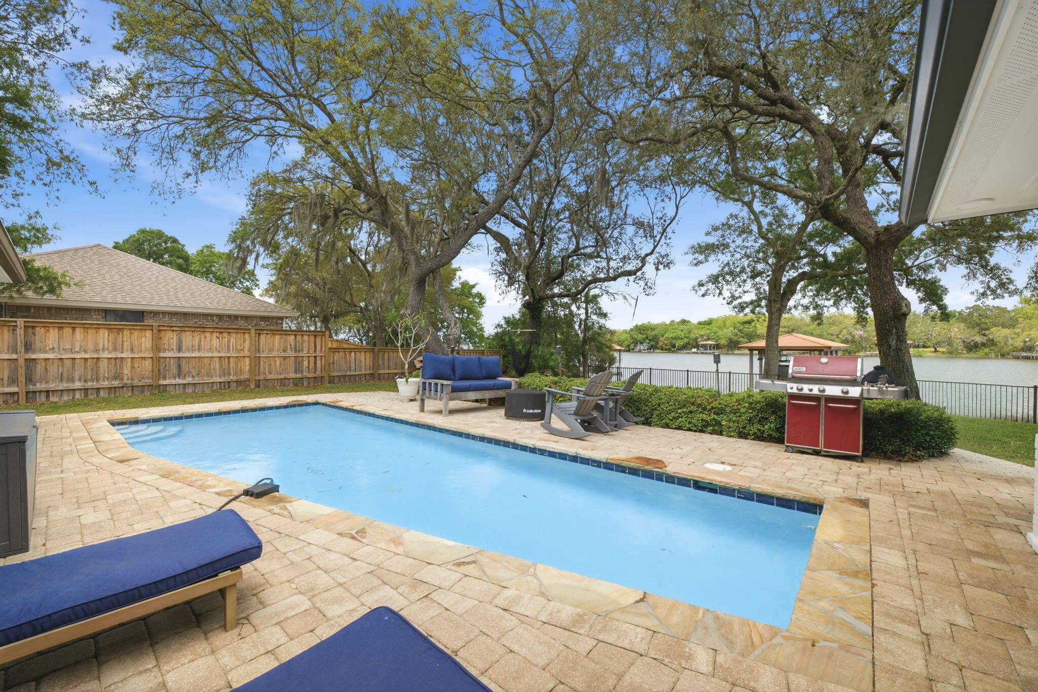 MOSSY COVE - Residential