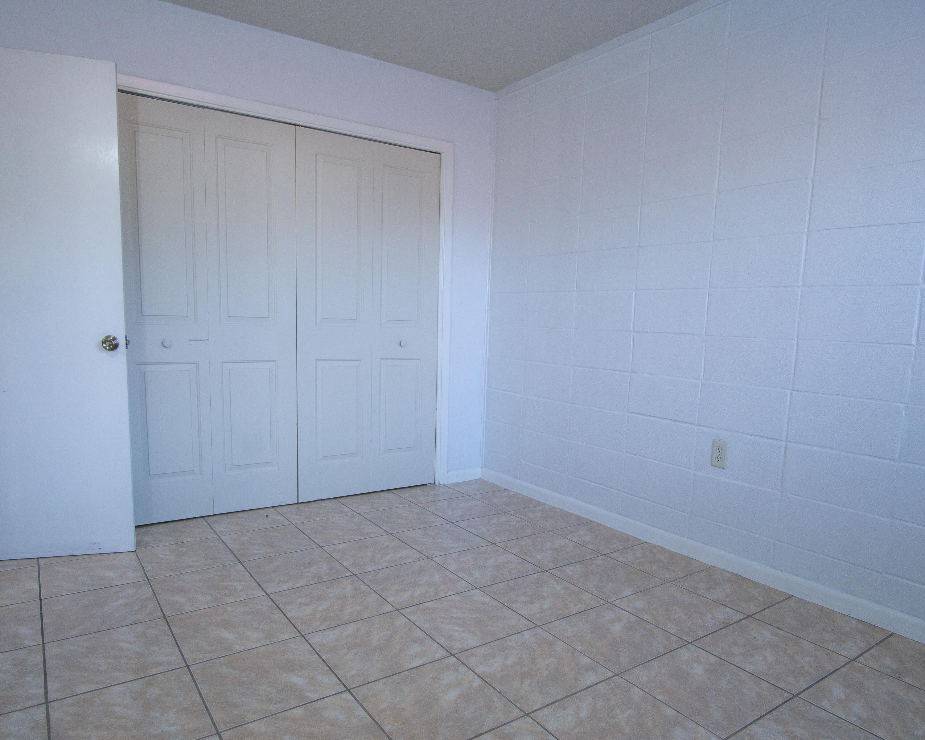 BREAKERS WEST - Residential